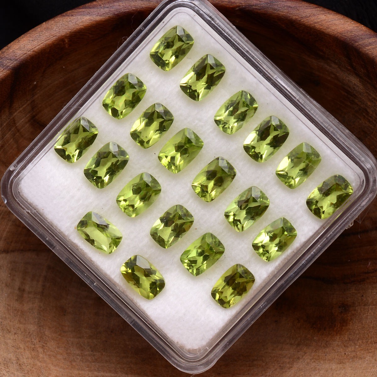20 Pcs VVS Natural Peridot 6mm*4mm Calibrated Ravishing Color Lustrous Gemstones