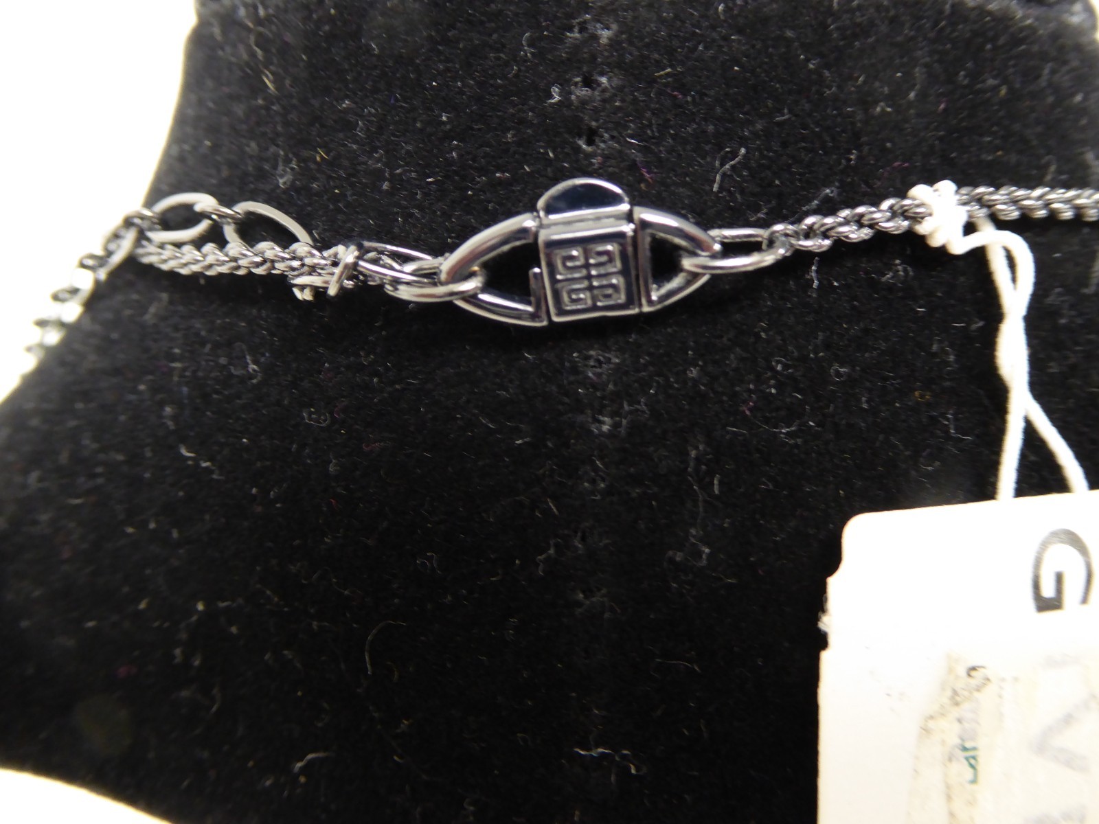 VTG Givenchy Clear Black Crystals Lavalier Drop Necklace Black Chain 15″ Signed