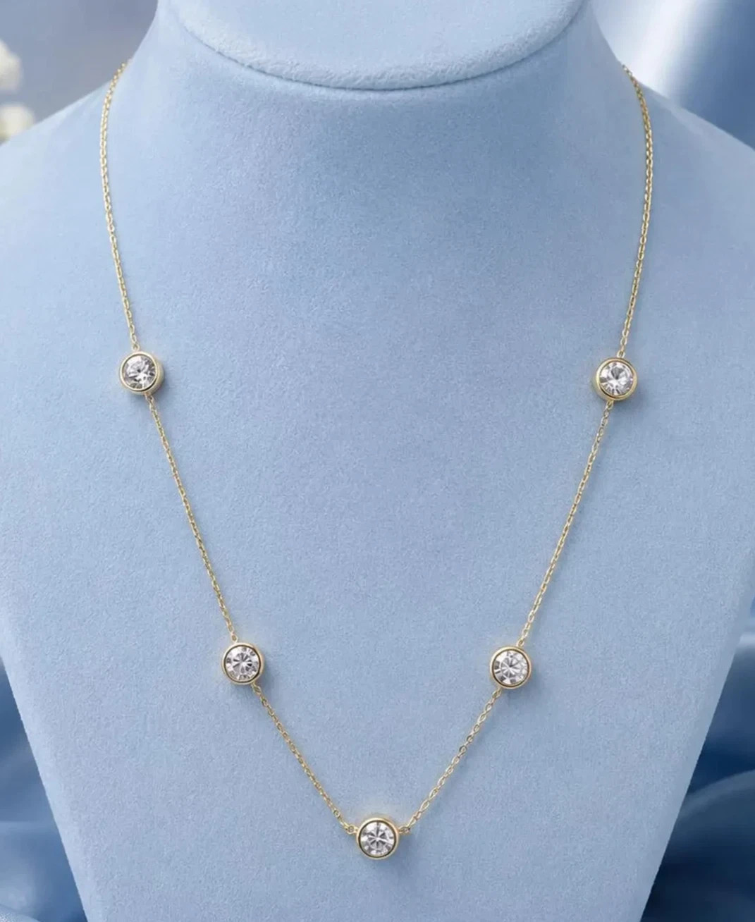 2.5CT Round Cut F-VS1 Lab Grown Diamond Station Pendant Necklace 14K Yellow Gold