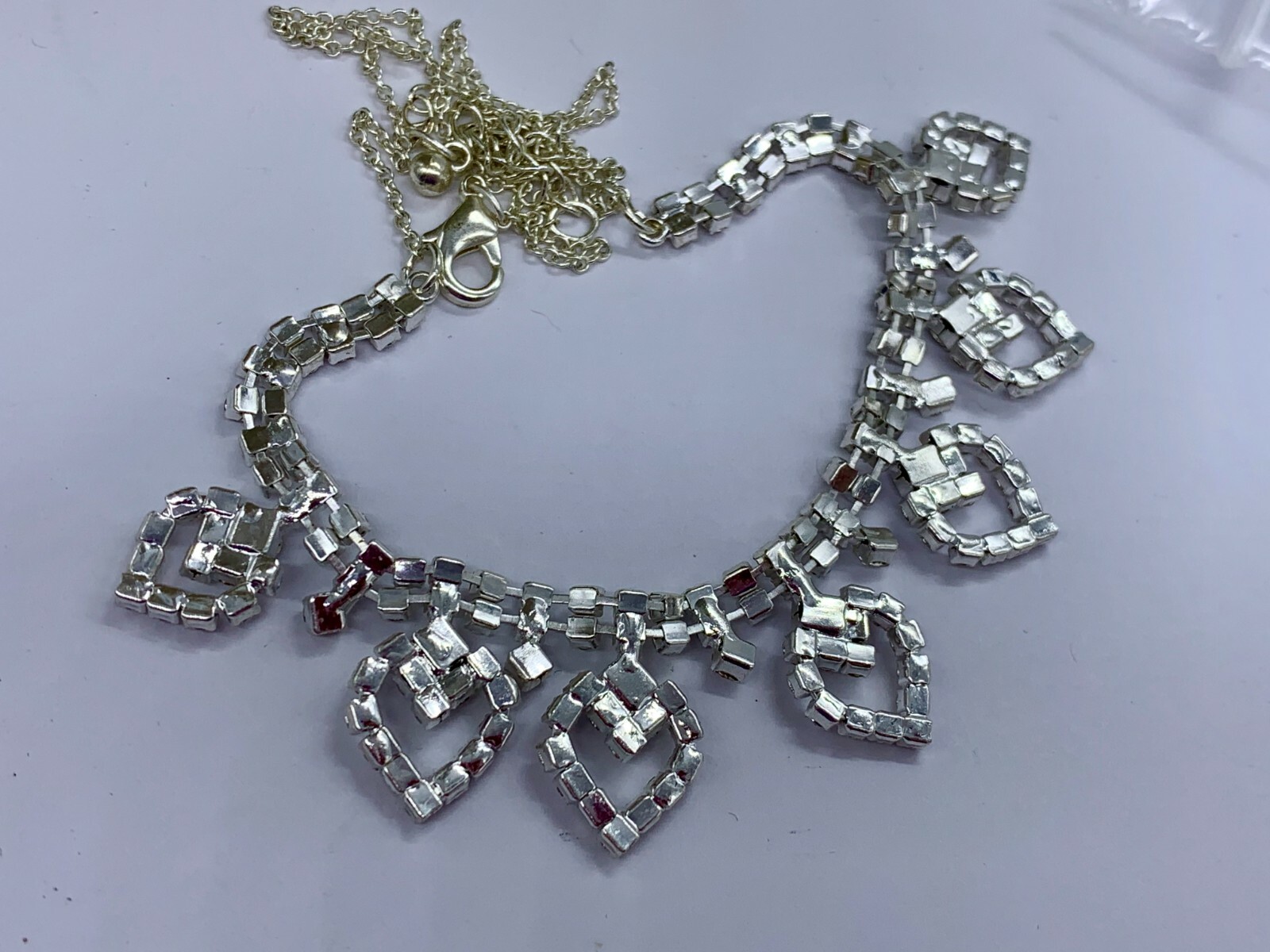 VINTAGE STYLE SILVER PLATED DIAMANTE HEART NECKLACE