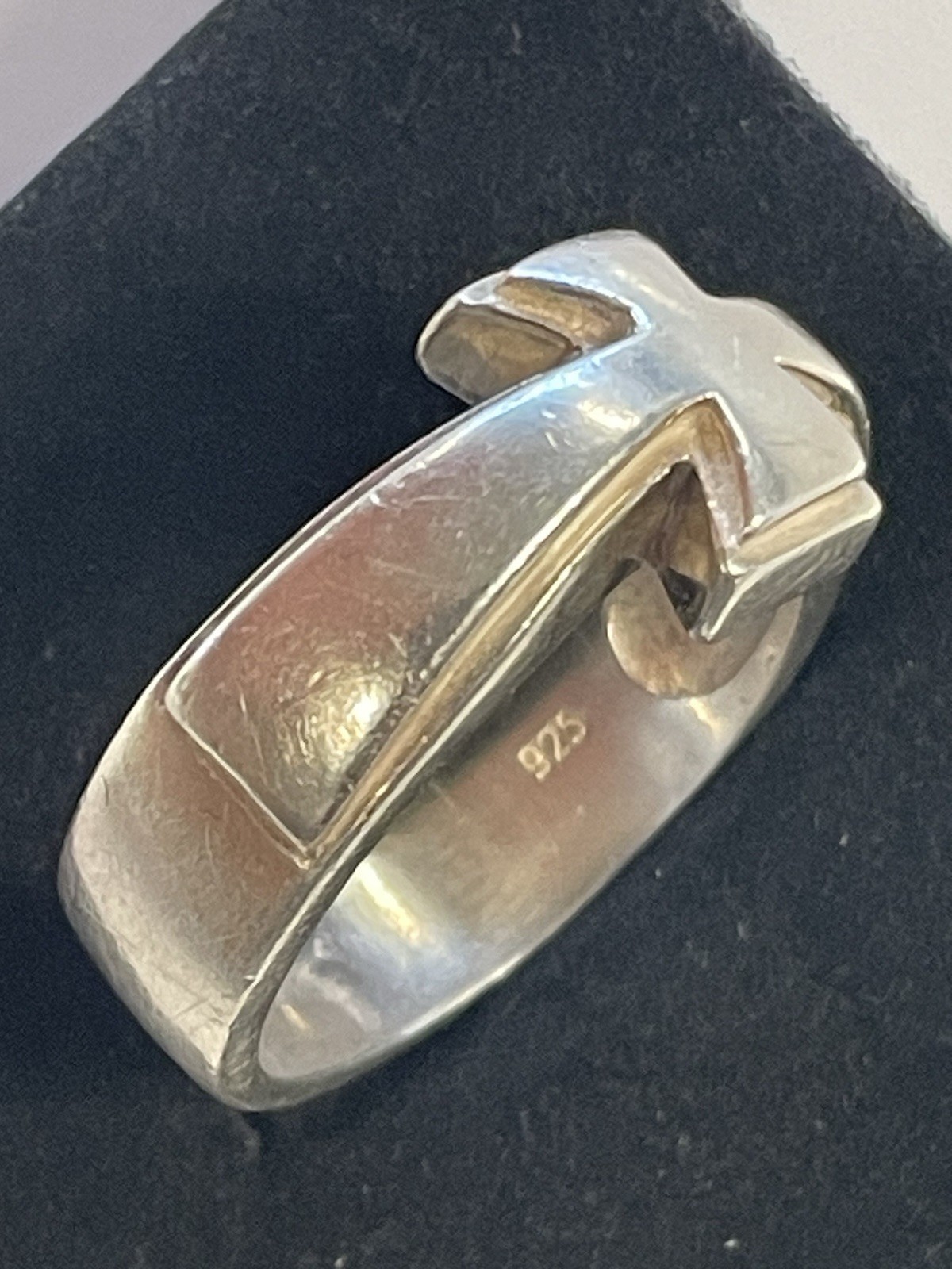 (G1426) Pre-Owned Sterling Silver Cross Ring Size 10.5 (10.7 Grams)