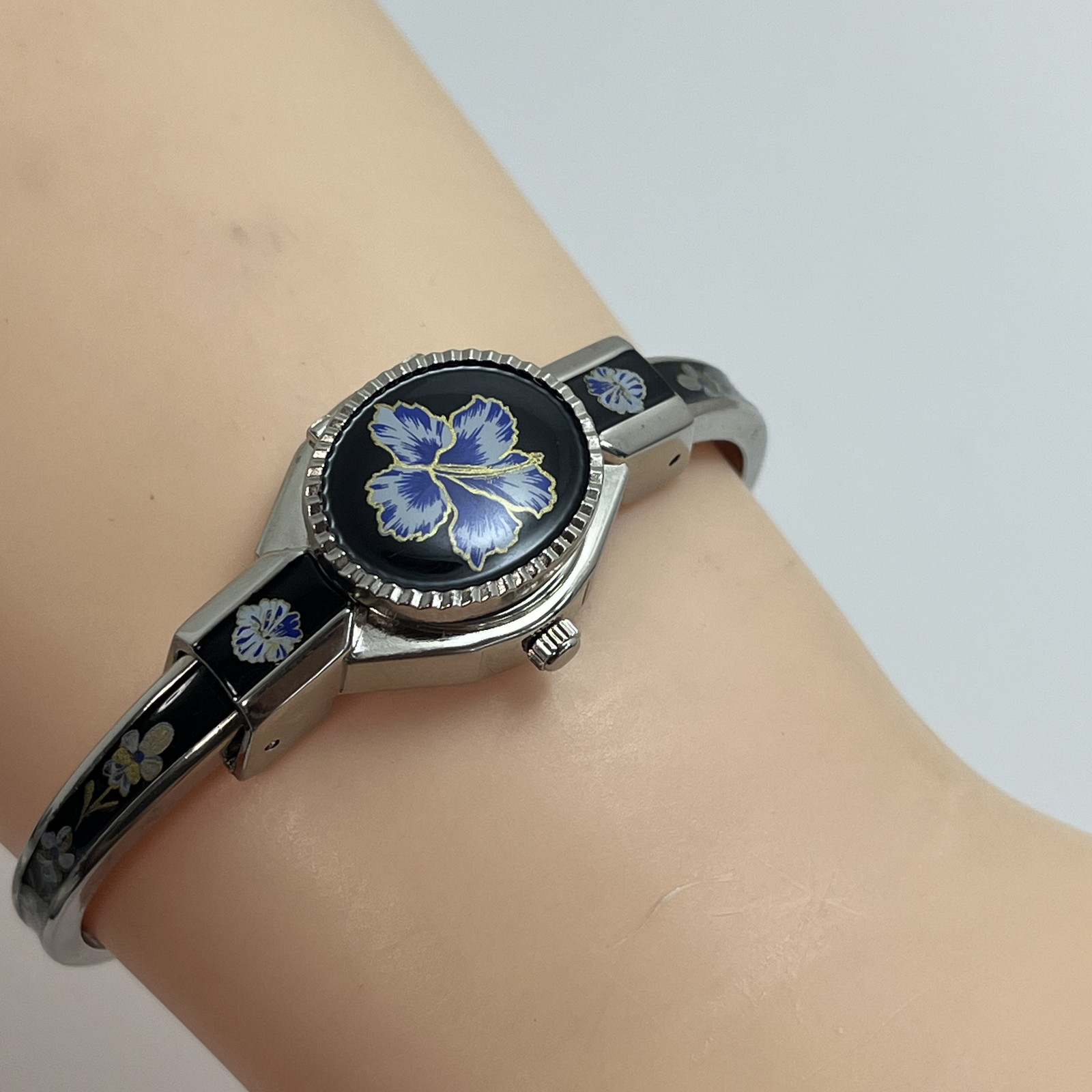 Andre Mouche Secret Bangle Watch Qz SWISS MADE Floral Enamel Ladies w/Box #B866