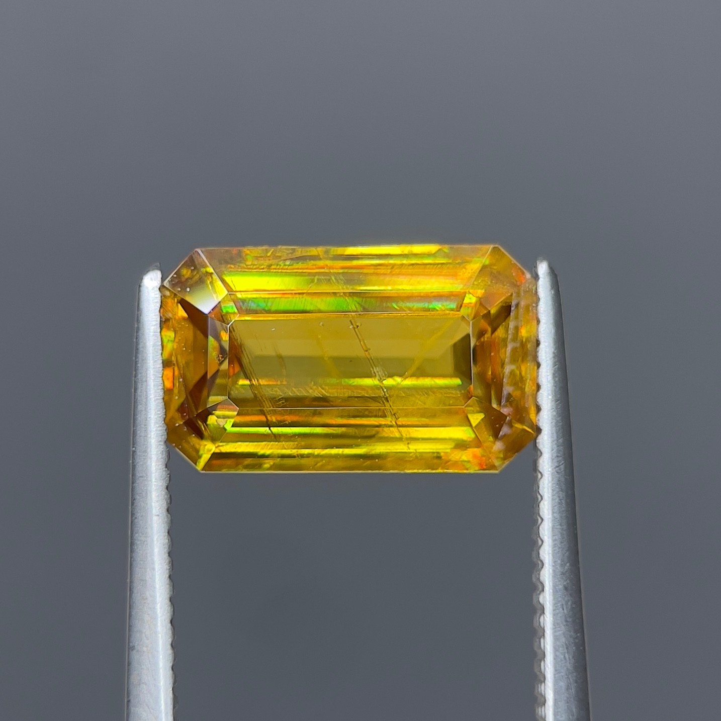 Natural Sphene,Titanite 2.57 ct / Tanzania