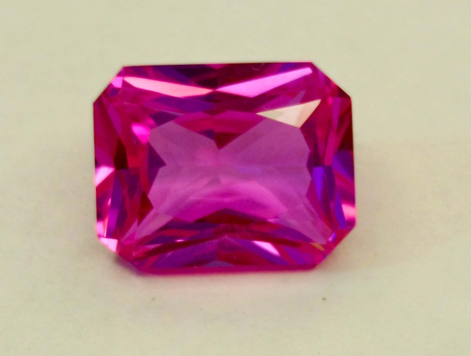 Certified Pink 18-20 Ct Sapphire Natural VVS Emerald Cut Loose Gemstone RK269