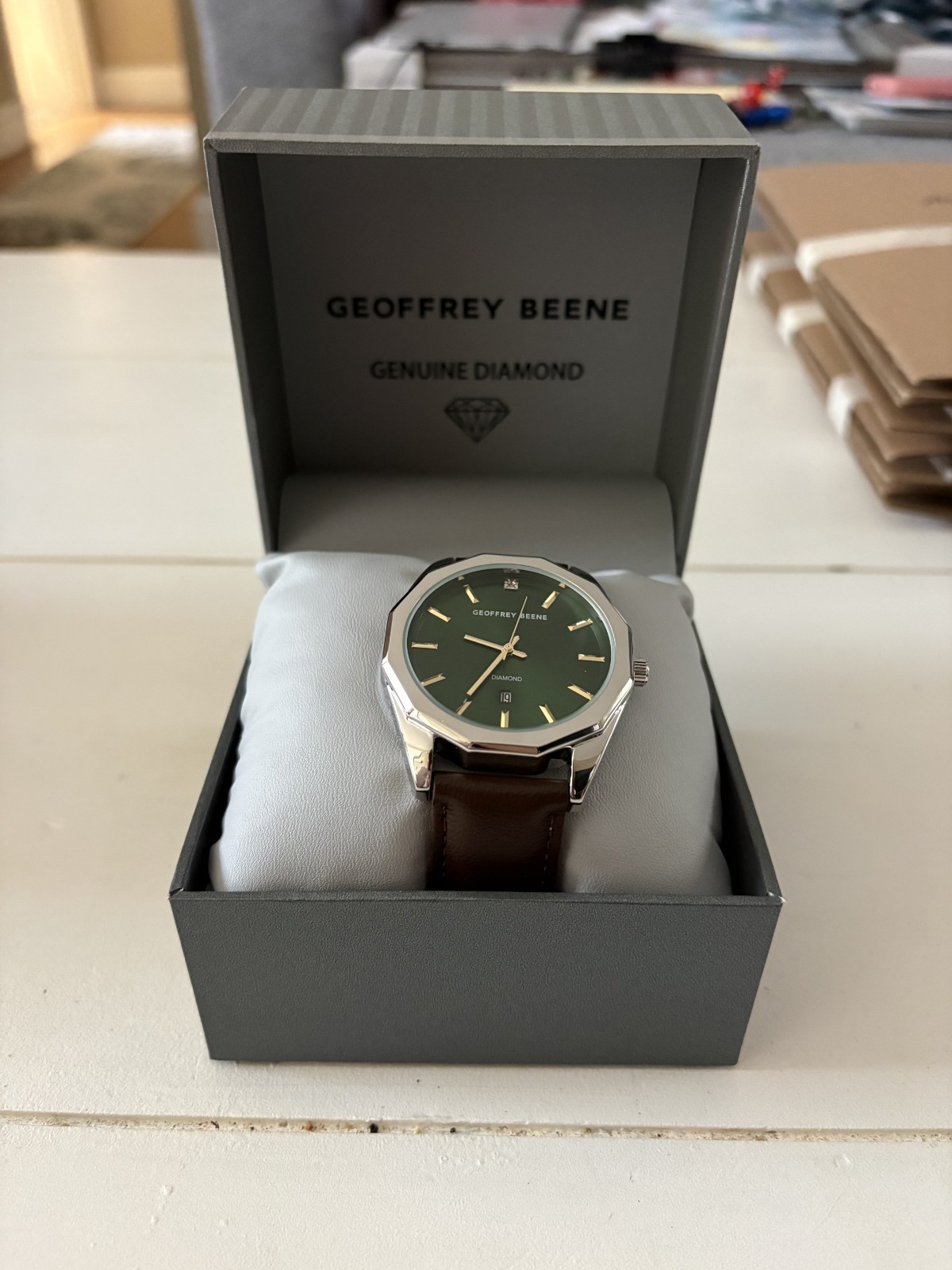 GEOFFREY BEENE GENUINE DIAMOND MENS WRISTWATCH GREEN FACE BROWN LEATHER BAND c