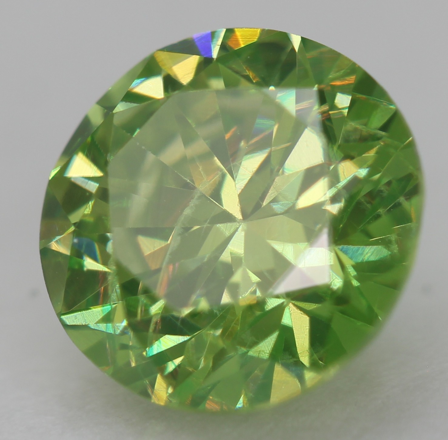 Cert 1.17 Carat Vivid Green VVS1 Round Brilliant Natural Enhanced Diamond 6.72mm