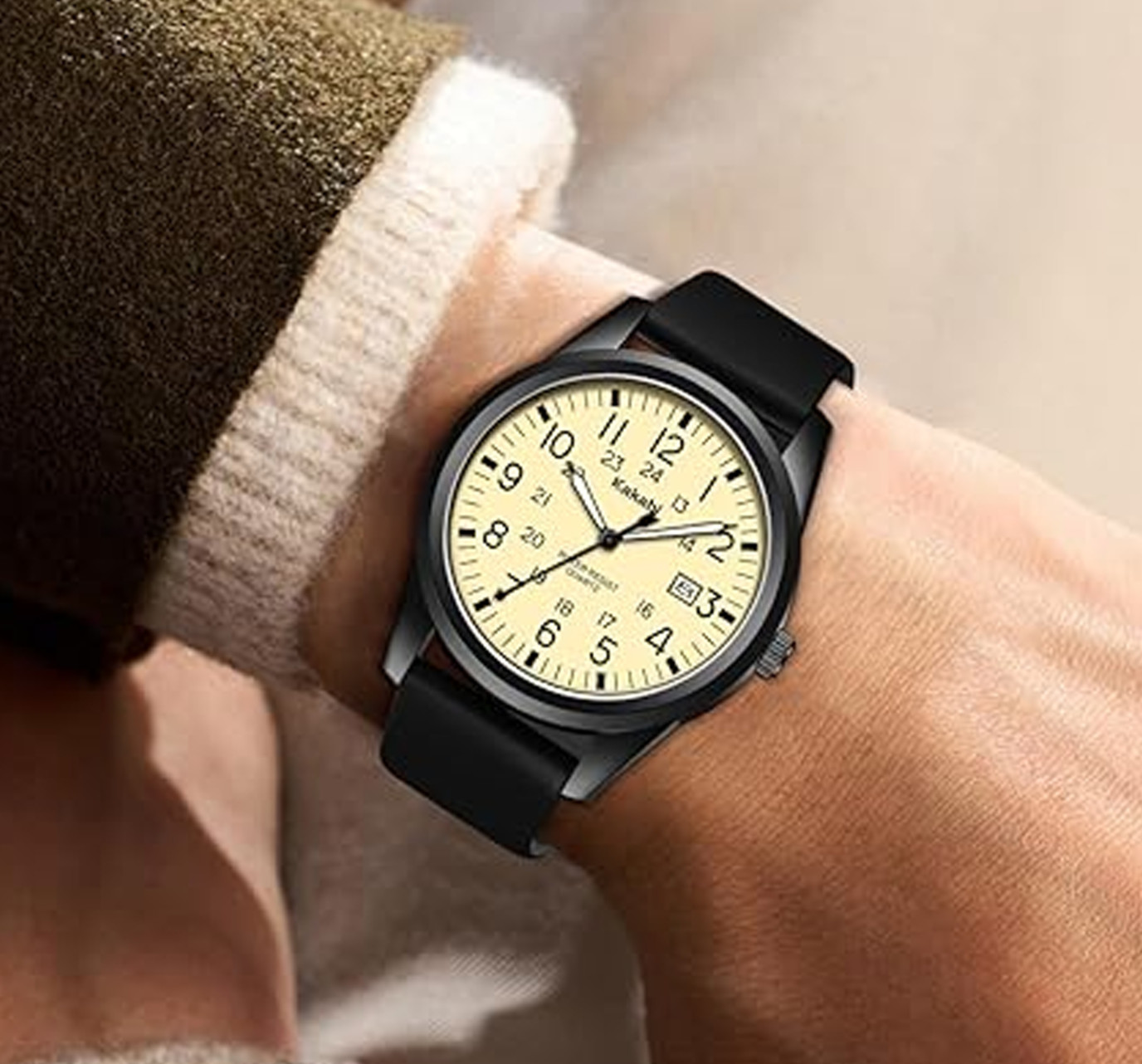 Japanese Quartz Movement Watch 39mm Case Silicone Band 30M Waterproof 12/24 Hour