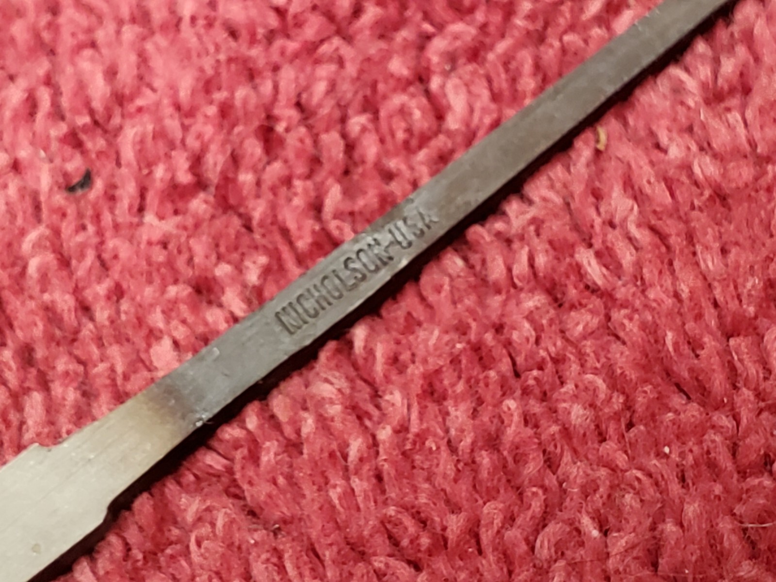 Nicholson USA Swiss Pattern 4″ Pillar Extra-Narrow File, Cut 2 Sides, No.00 Cut