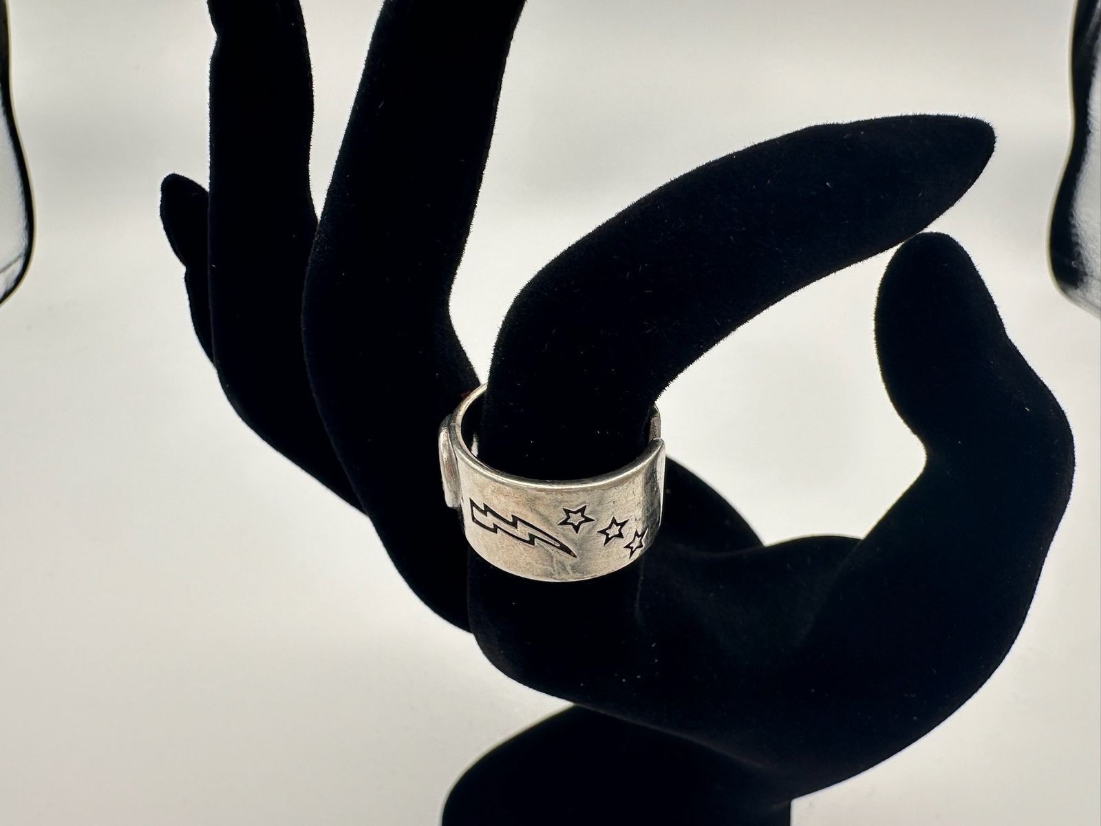 7.36g Vintage Sterling Silver 925 Smiley Face Band Ring Adjustable Size 7 M