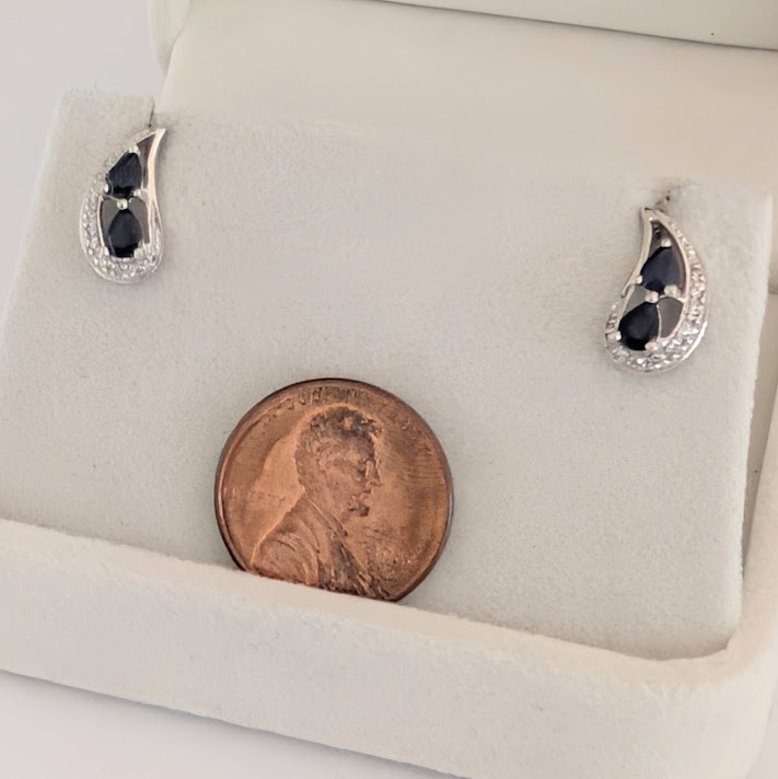Sapphire & Diamond Earrings 14K 2.1 Grams Retail Price $1299 Make Me An Offer!