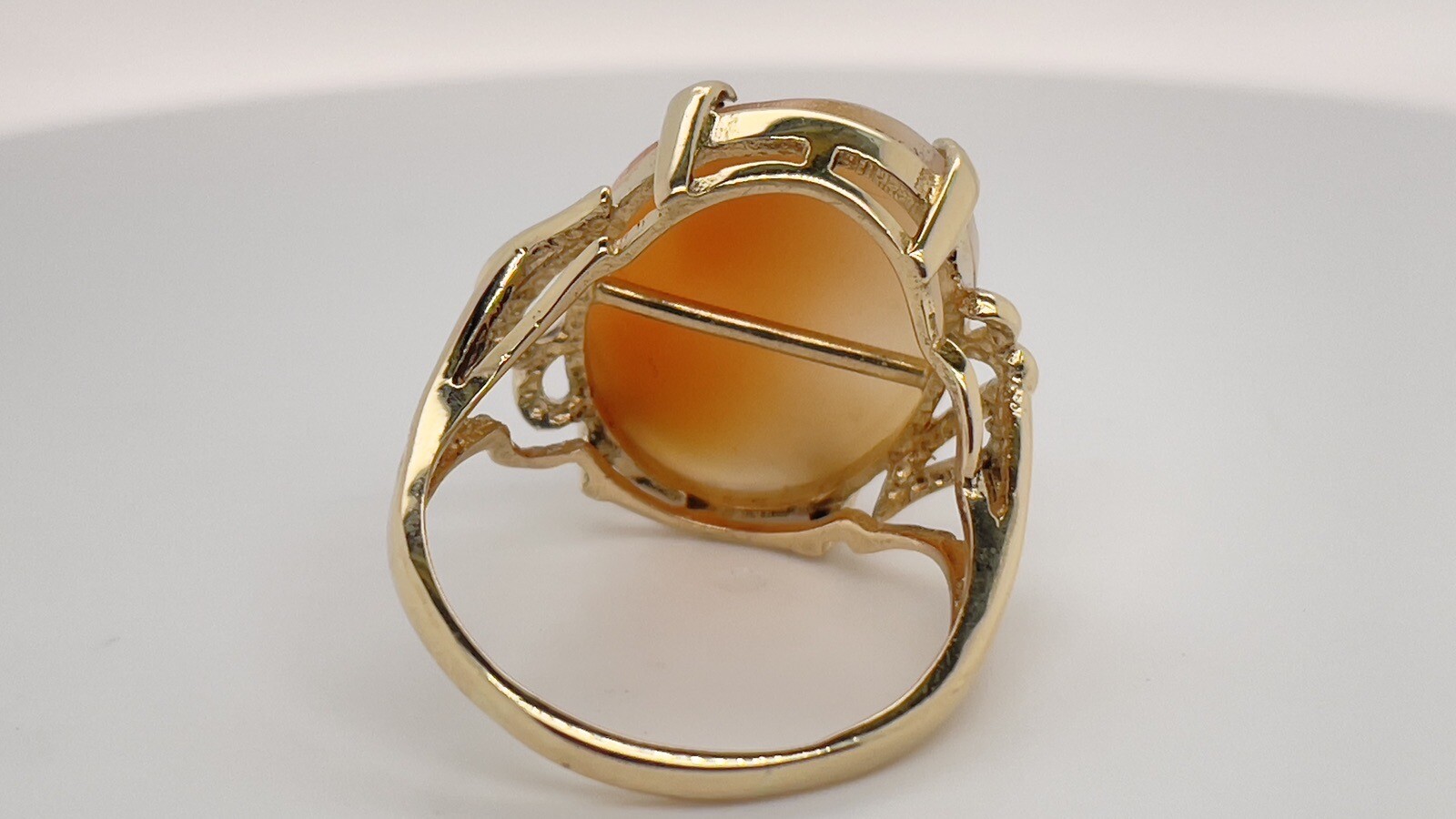 Vintage 14k Yellow Gold 19.9 x 15.1mm Oval Cameo Ring Size 9 3/8 – 5.3 Grams