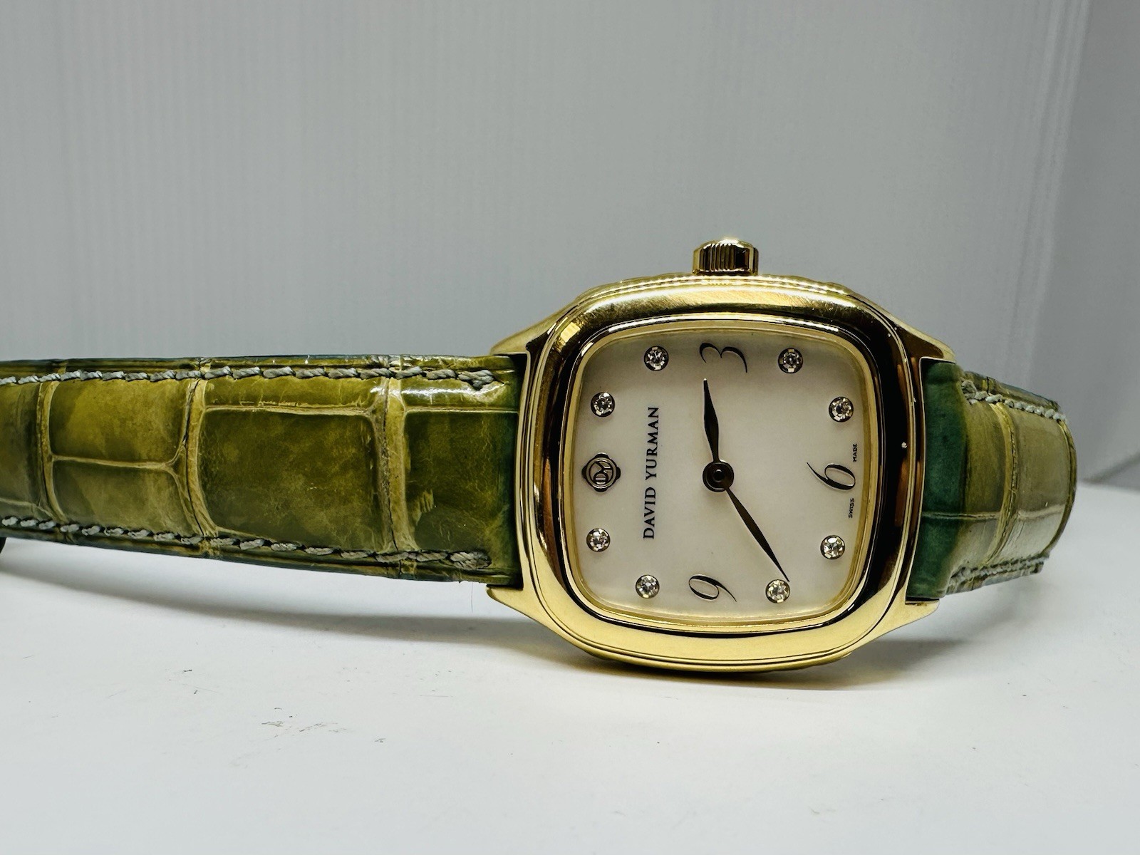 18k Ladies David Yurman Thoroughbred Watch – Mother Of Pearl – T304-XS88 – 25mm