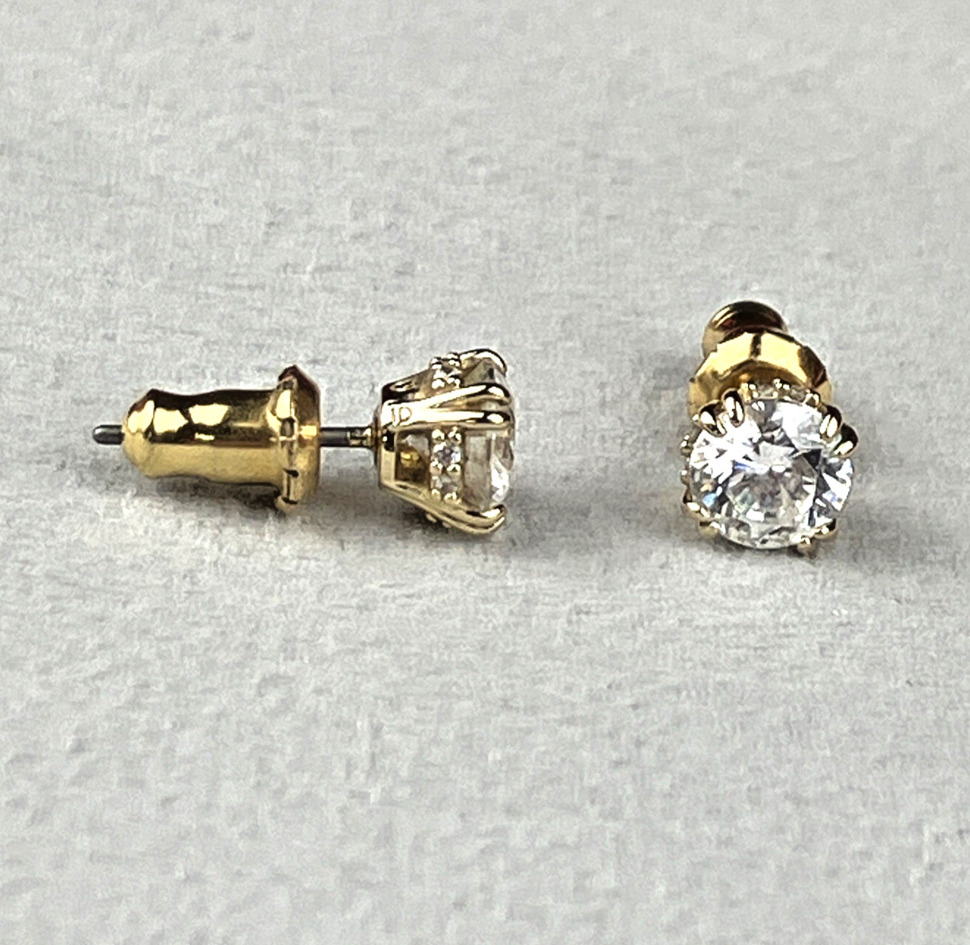 Swarovski Stilla Crystal Stud Earrings NWOT RP $89