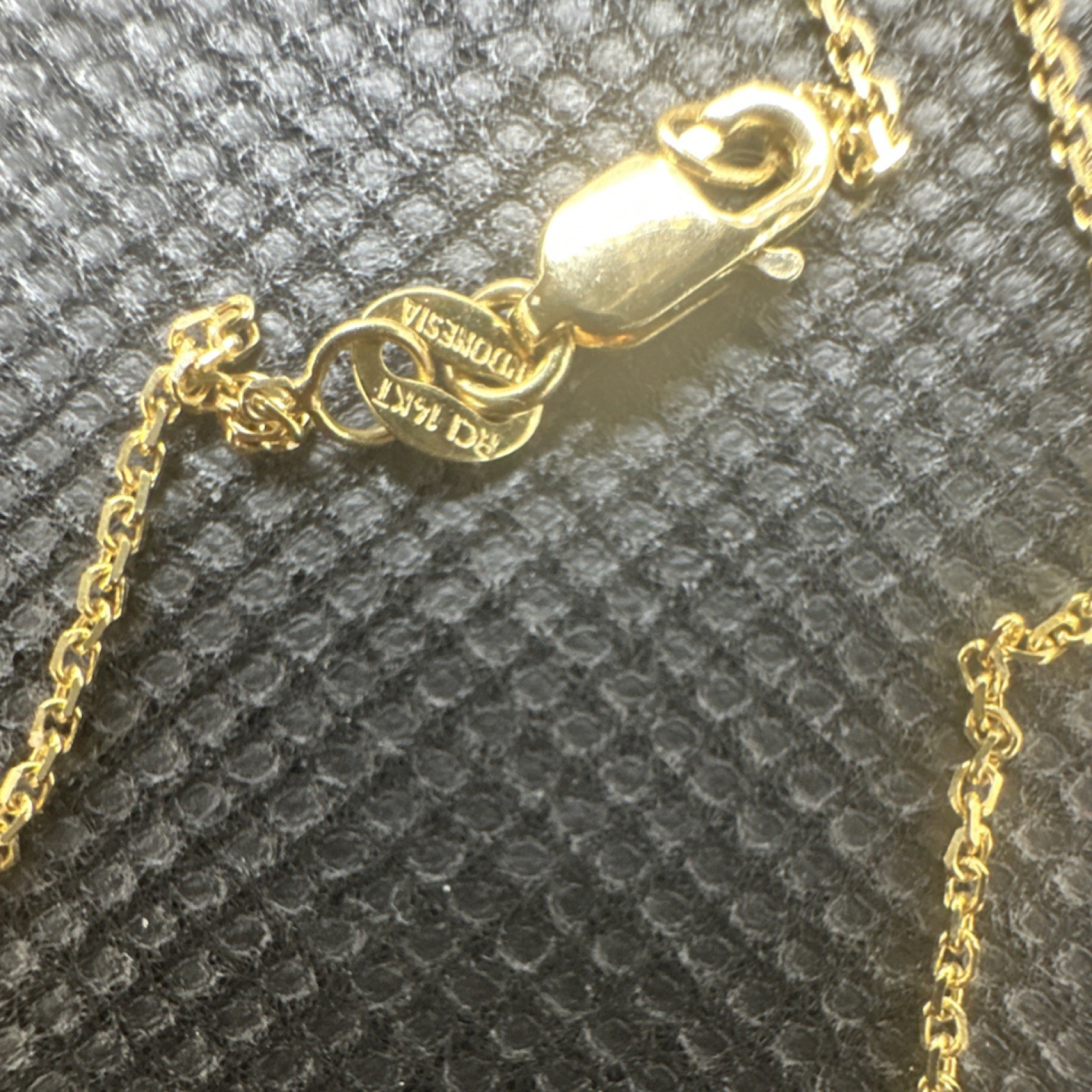 RCI Yellow Gold 14k Heart Pendant Necklace Charm Italy Signed 18 inch chain.