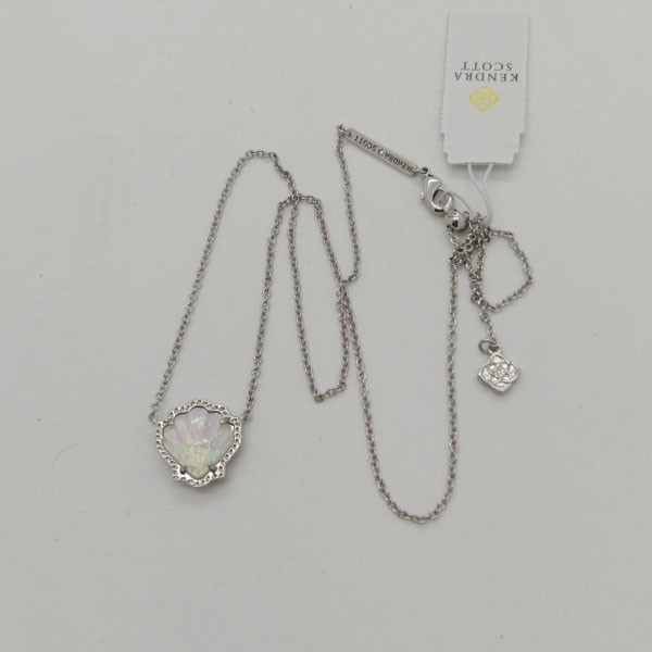 New Kendra Scott Brynne Silver Short Pendant Necklace In Iridescent Pearl