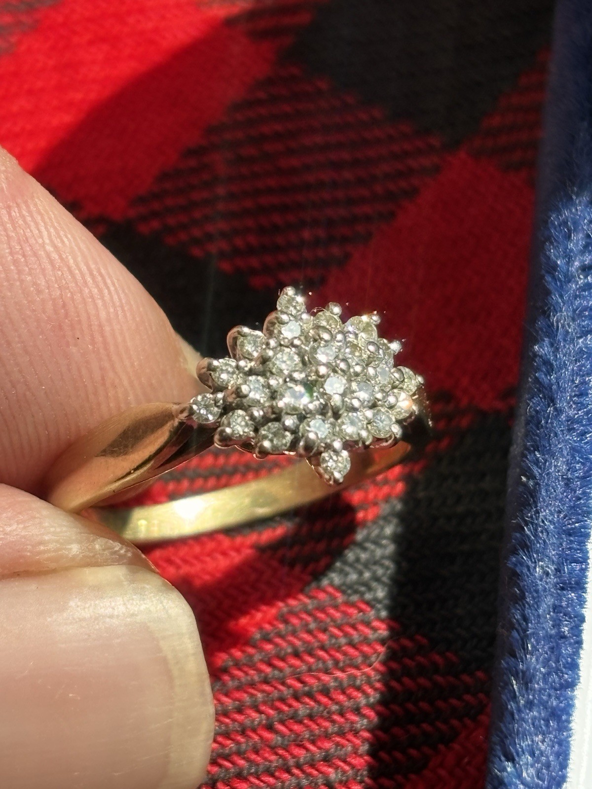 14K Yellow Gold Cluster Diamond Ring Size 7, 2mm Band, Round White Diamonds