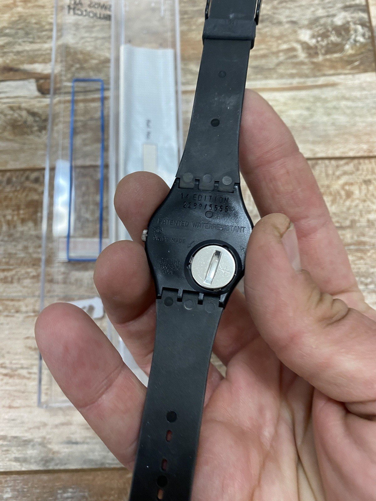 Swatch Rosso Su Blackout GZ119 Standard Gents 34mm NOS By Felice Varini Box