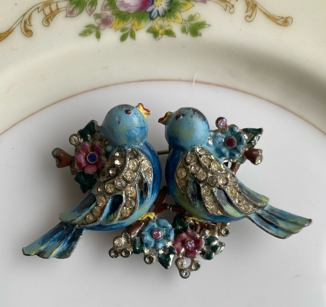 Rare Vintage 40s Coro Duette Enamel Love Birds Fur Clips Rhinestone Pin Brooch
