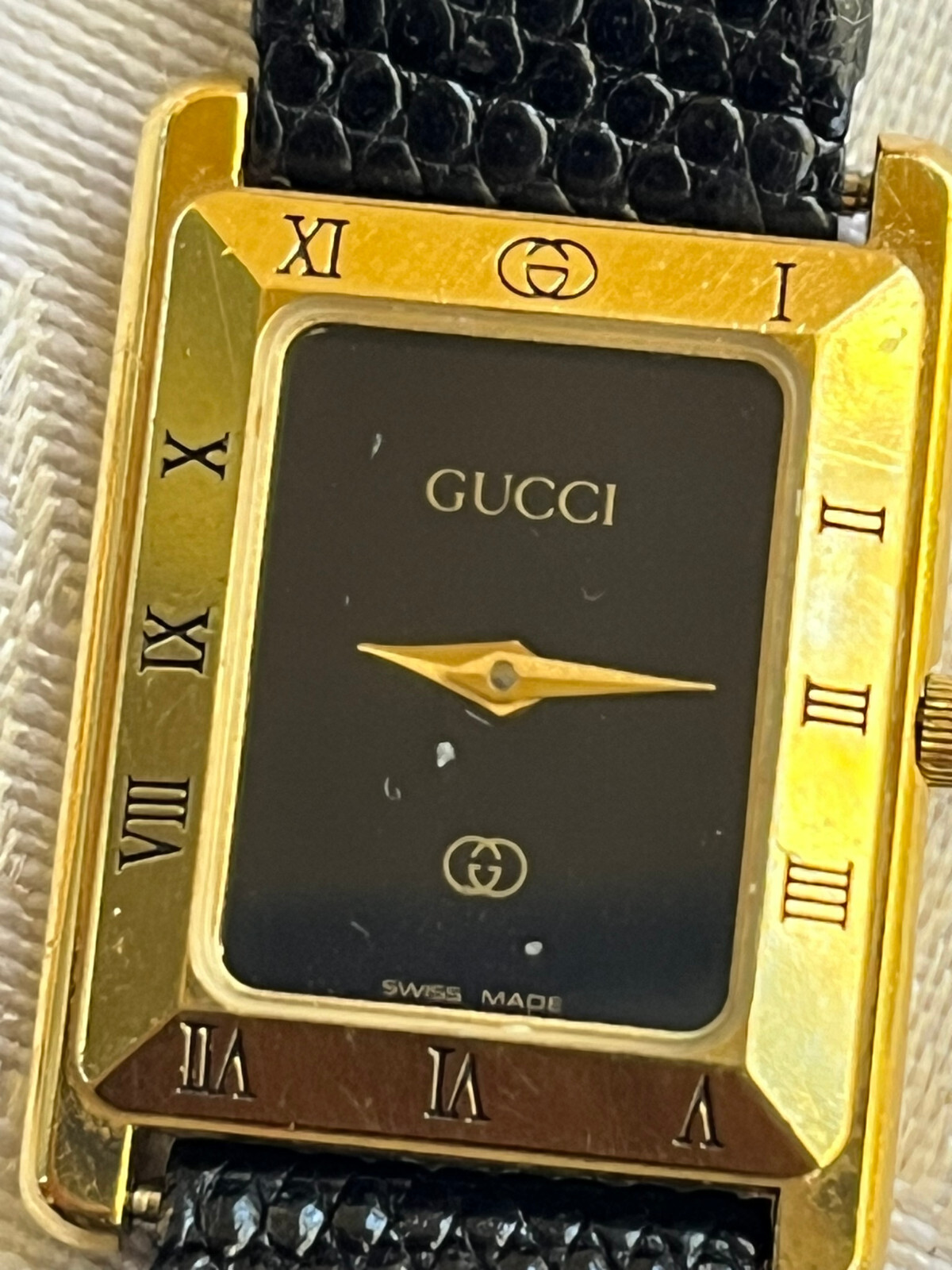 Gucci Women’s Gold-Plated Quartz Watch 4200 w/ Original Leather Band – New Batte