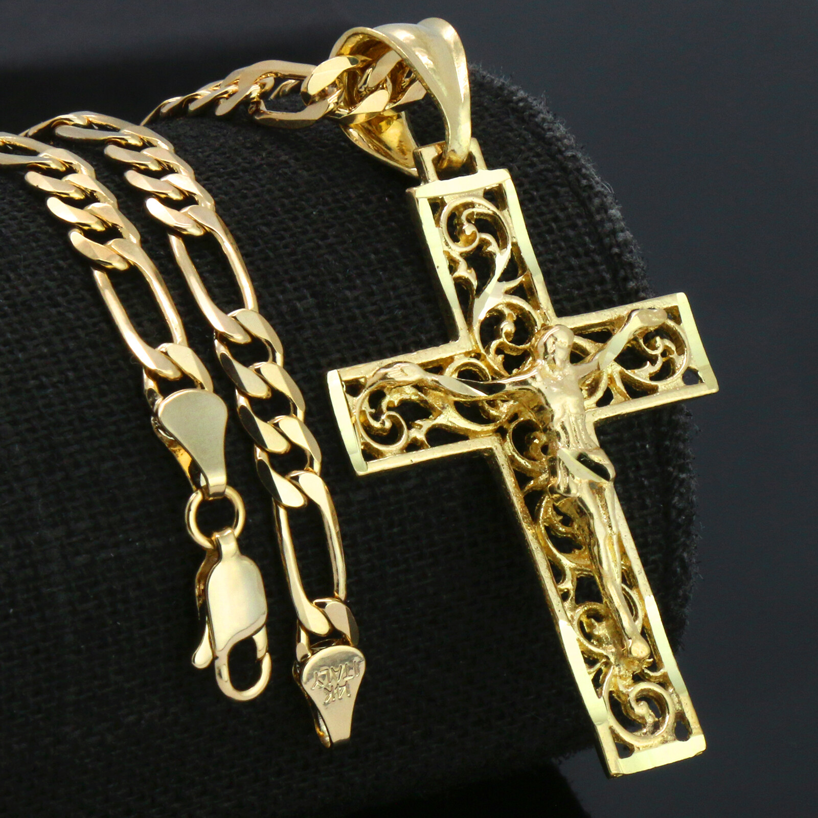 18k Gold Plated JESUS CROSS CRUCIFIX Charm Pendant 5mm 18″ Figaro Necklace Chain