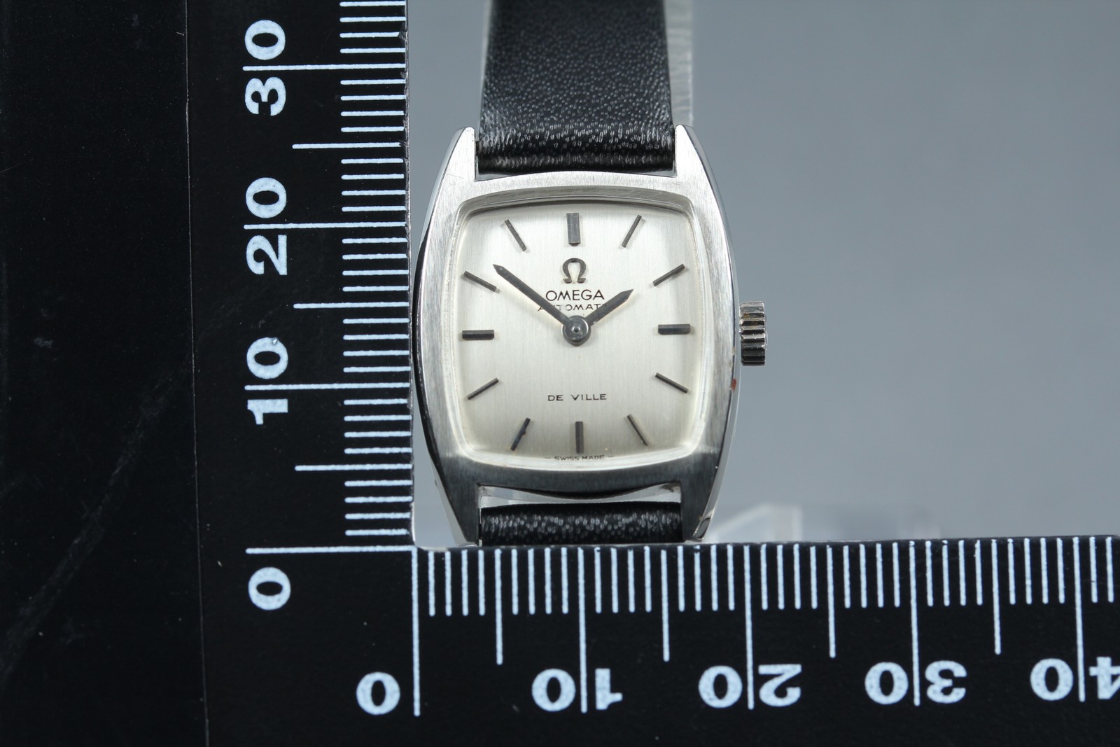 Vintage 1973 OMEGA Automatic De Ville Womens Cal.661 Ref.551.050 From Japan
