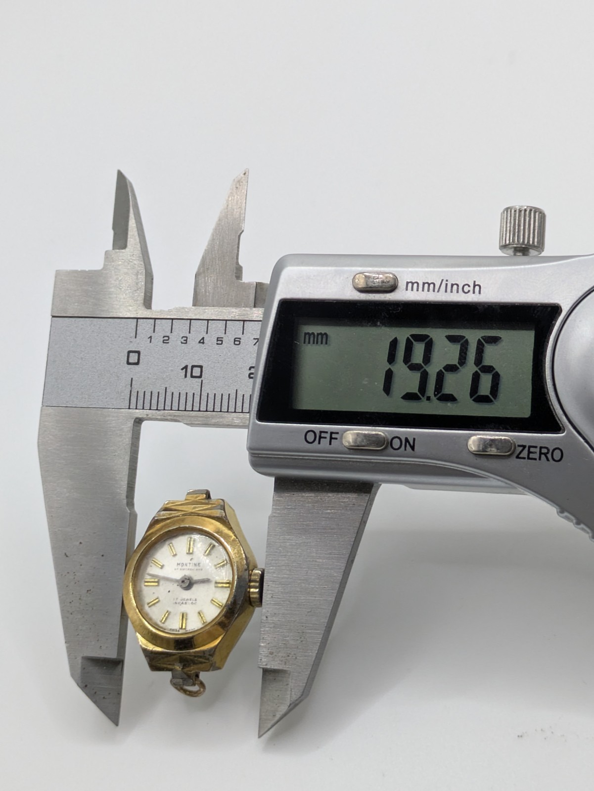 Montine FHF ST 69-21 Manual Wind Watch 17J Swiss Parts Repair 19.3mm