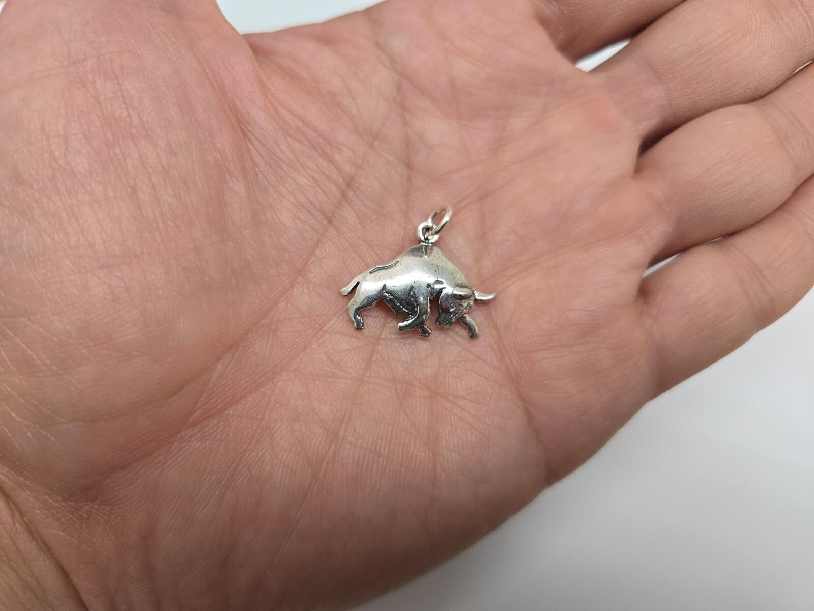925 Sterling Silver Charging Bull Pendant Oxidized Finish 1 (25mm) Inch Tall