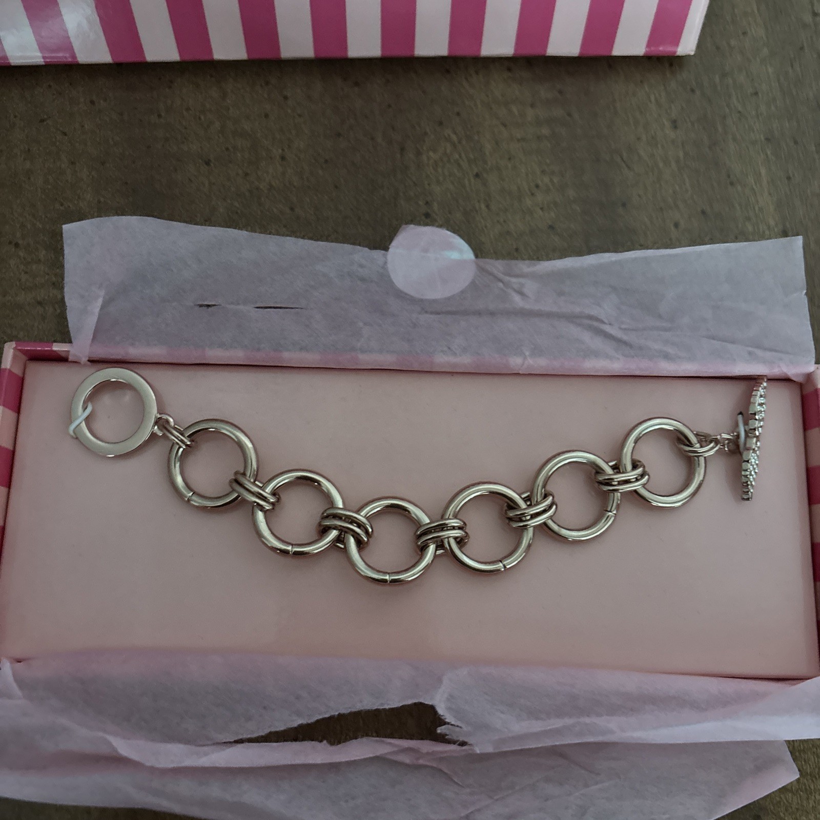 NIB Victoria’s Secret Limited Ed Gold Crystal Angel Wings Link Bracelet GK11