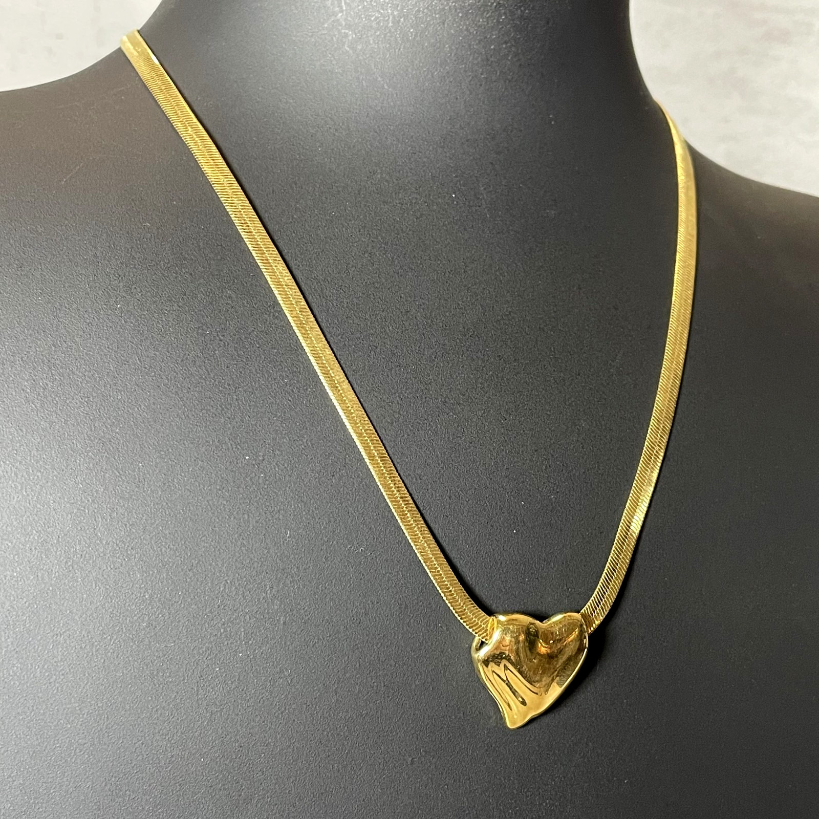 Vtg 1980s Signed Korea Liquid Gold Herringbone Flat Chain Puffed Heart Pendant