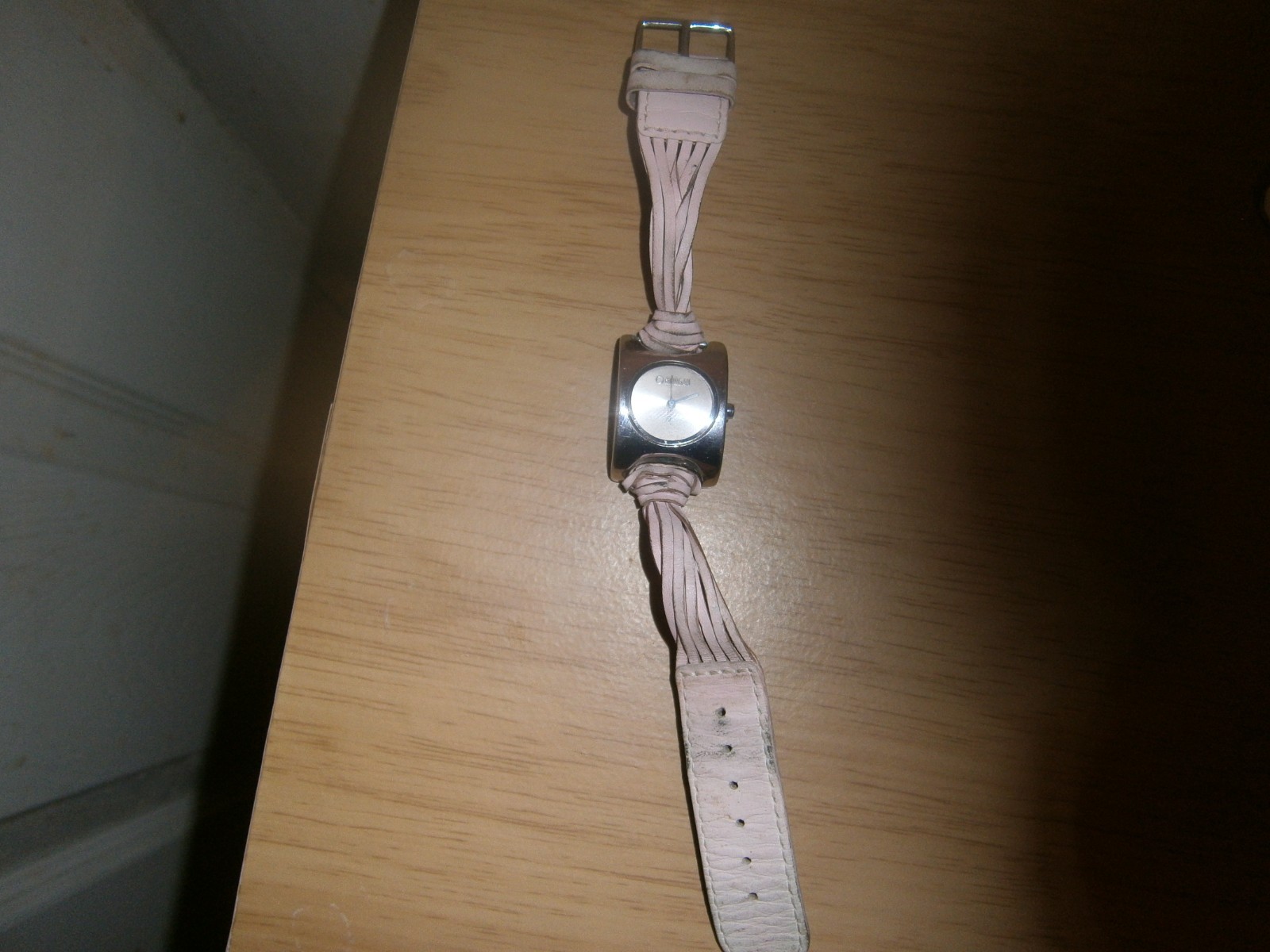 Late 2000’s pink tassel twist leatherstrap ‘Morgan’ladies quartz watch24cm(E24WB