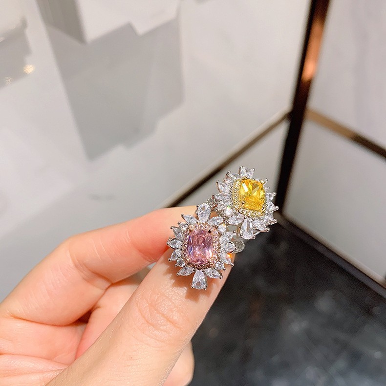 Fancy-Color Pink and Yellow 6×8 mm / 0.24×0.32 in Zircon Ring