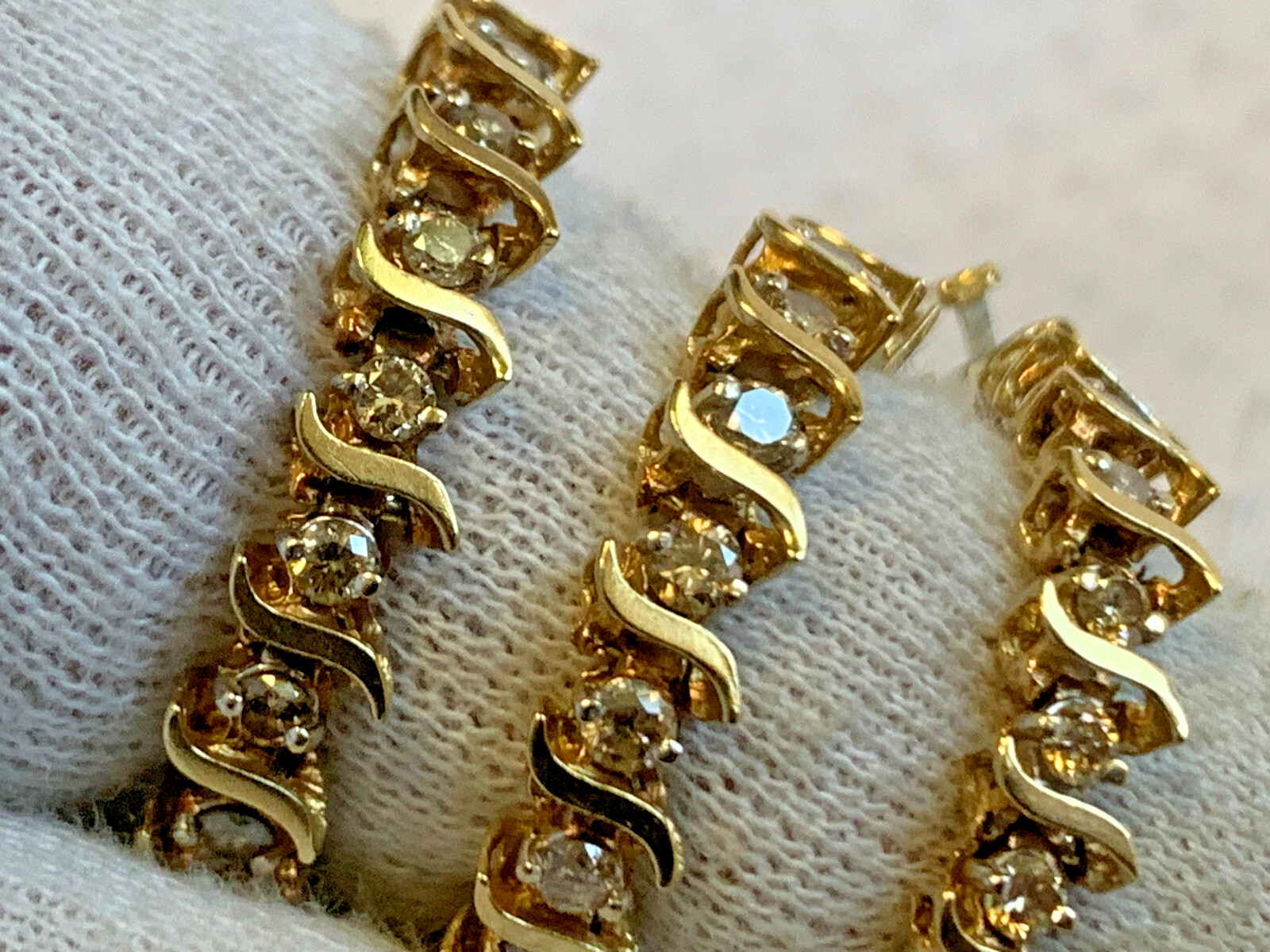 10K Yellow Gold Diamond Bracelet 7.71g Fine Jewelry 7″ Round Prong Box Clasp