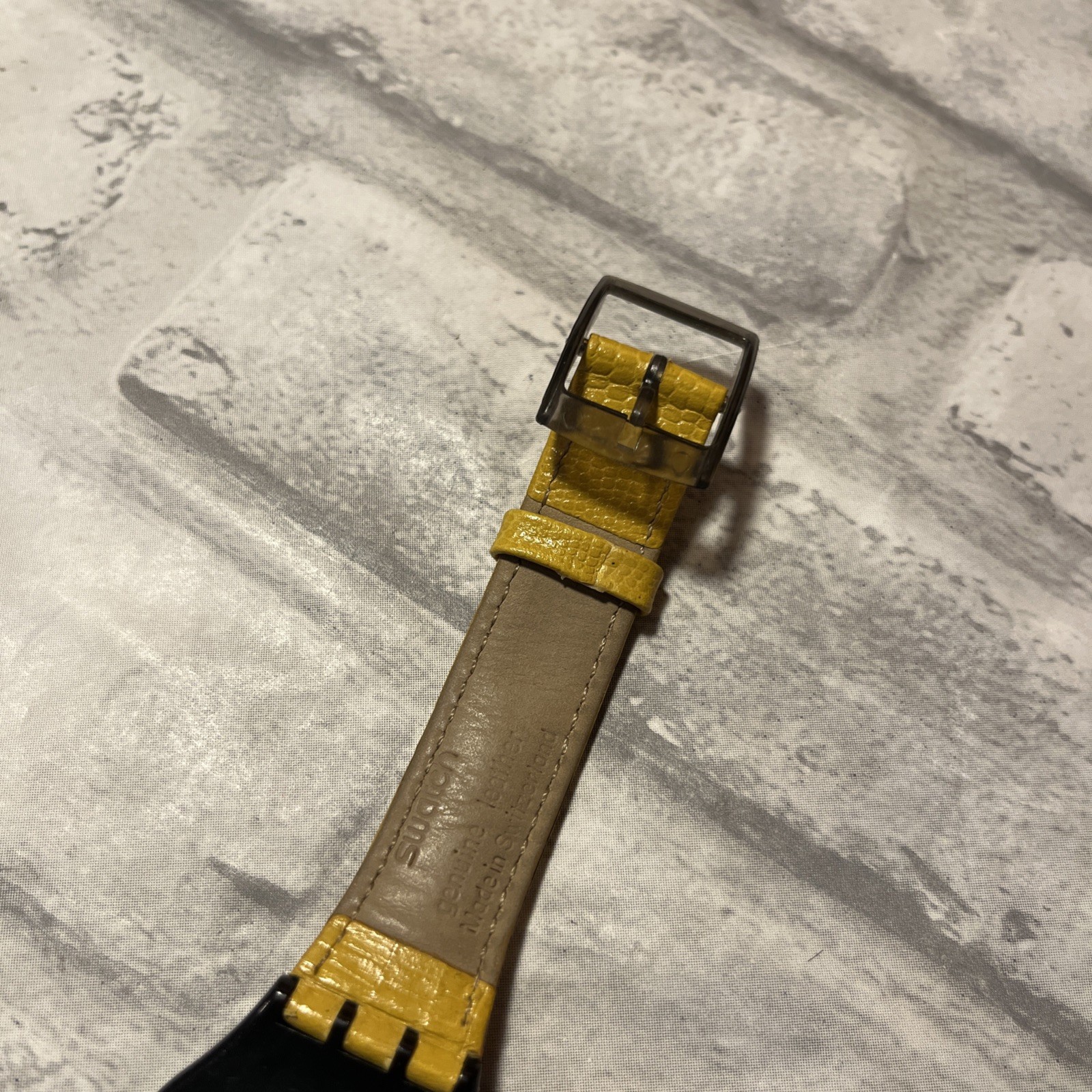 Swatch Gent 24H Ellypting GB152 1993 Vintage NOS Black Dial Mustard Yellow Strap