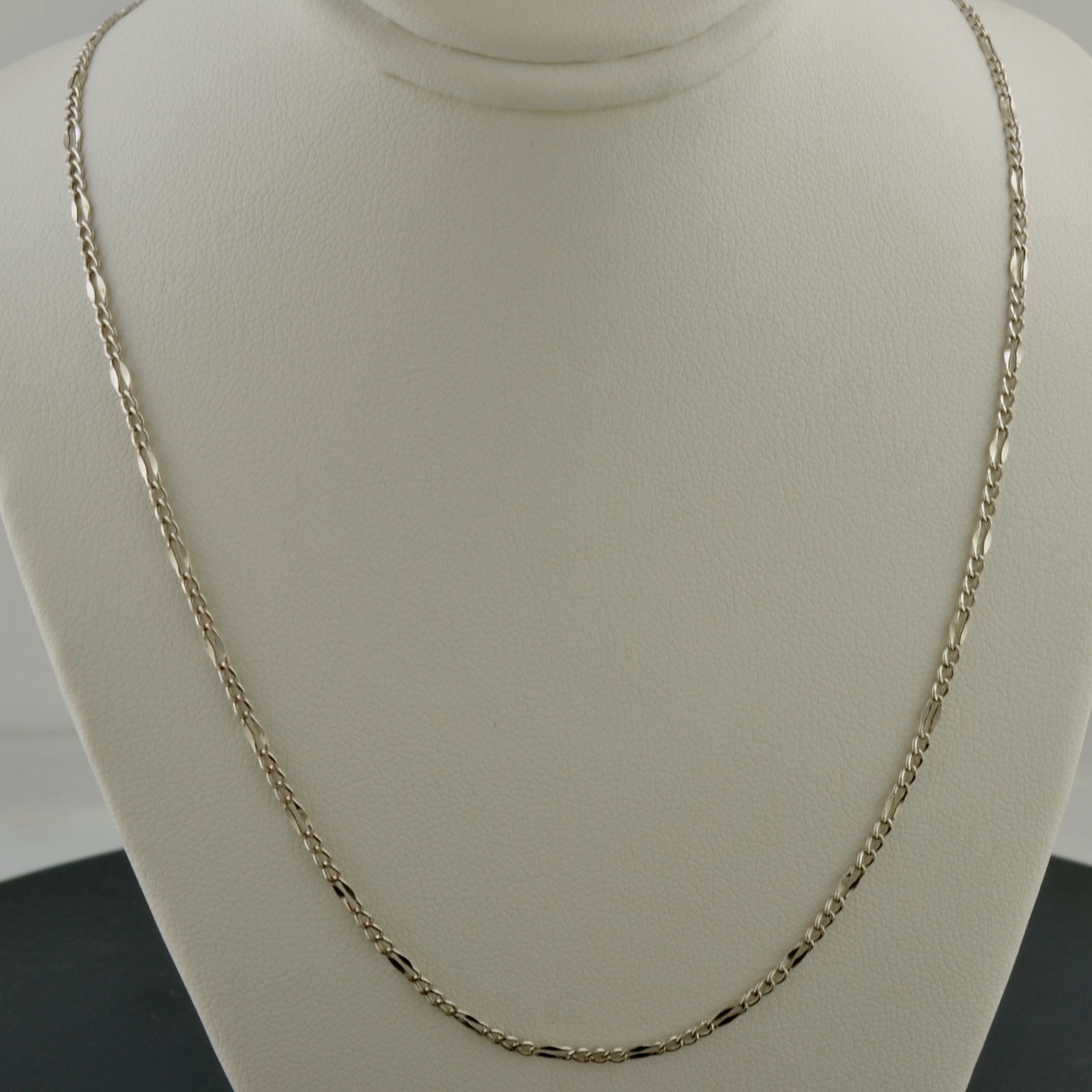 14K WHITE GOLD 2.1MM WIDE FANCY FIGARO LINK NECKLACE