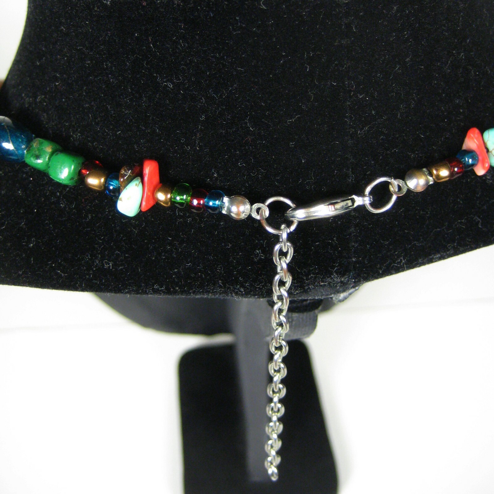 Necklace Womens Strand 18 Inch Beaded Blue Green Red String Plastic