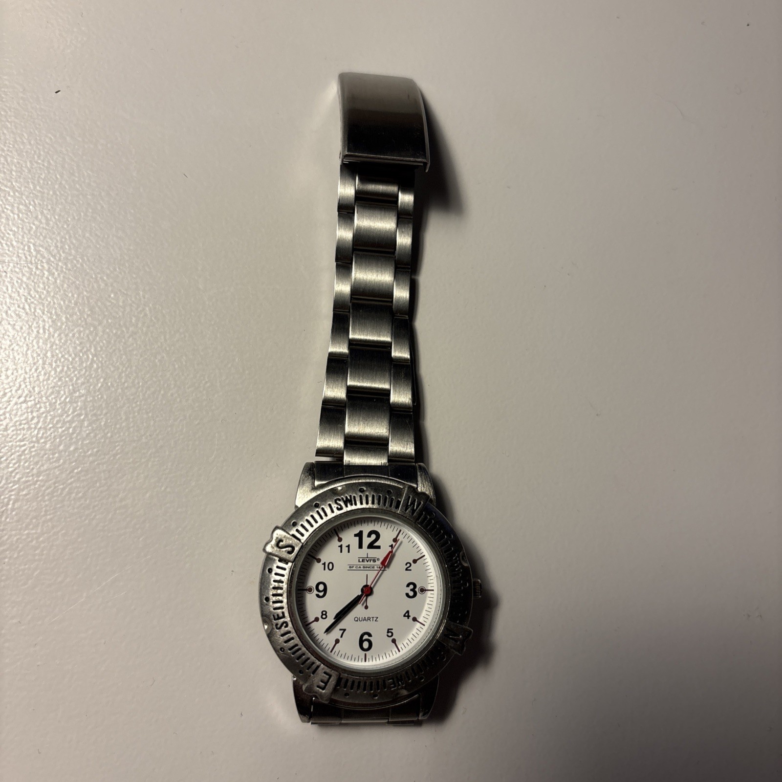 Vintage 90s Levi’s Compass Bezel Stainless Steel Quartz Watch / Y2K Streetwear