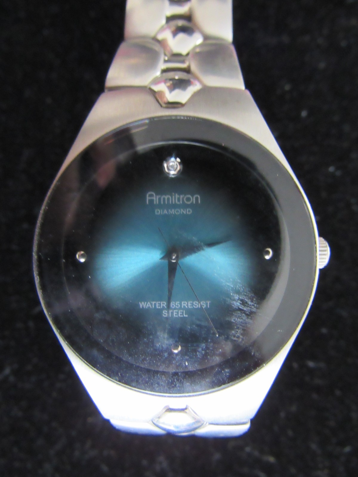 Armitron Diamond Water-Resistant Stainless-Steel Wristwatch Gradient Blue Vtg
