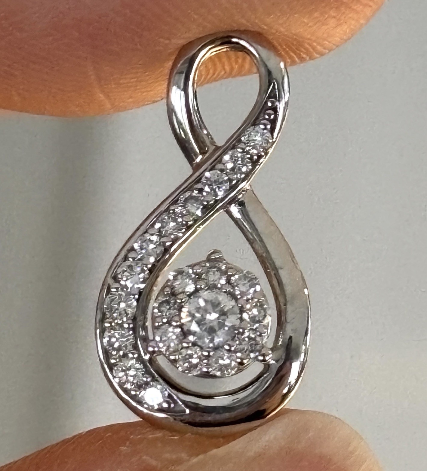 $855 IGI Certified 14K White Gold 1/3 Ct H/I1 Infinity Diamond Necklace Pendant