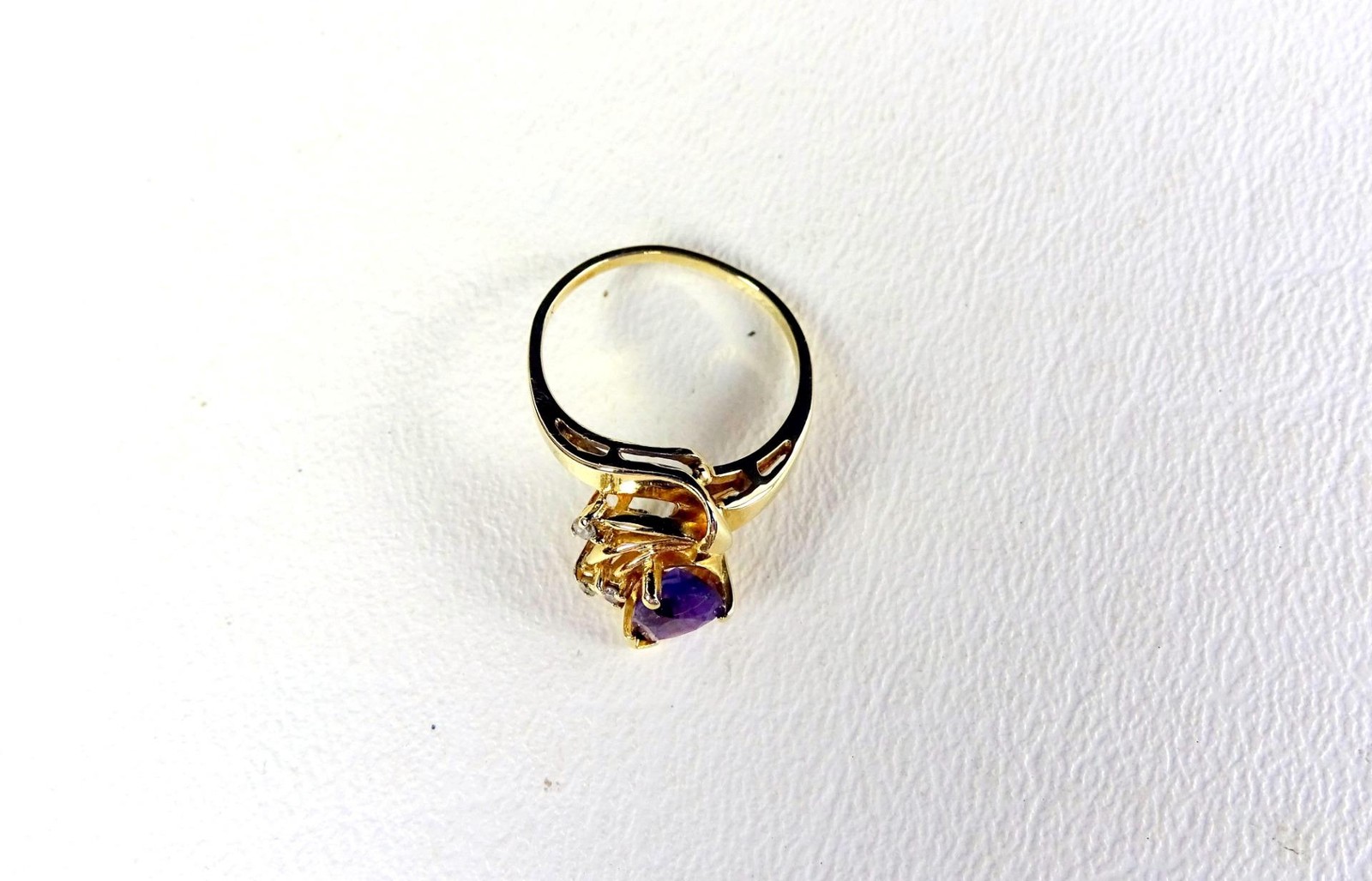 14K Yellow Solid Gold 3.2 Grams Size 6.5″ Pear Shape Amethyst Diamond Ring 1980