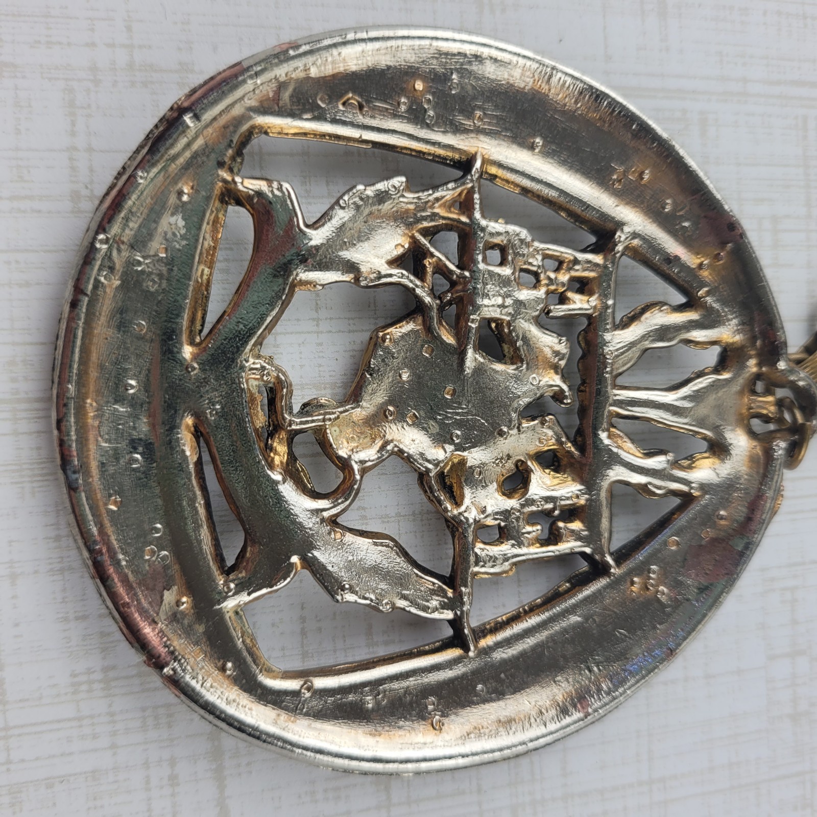 Herefordshire 3″ Metal Medallion Necklace Heraldic Coat of Arms Jousting Knight