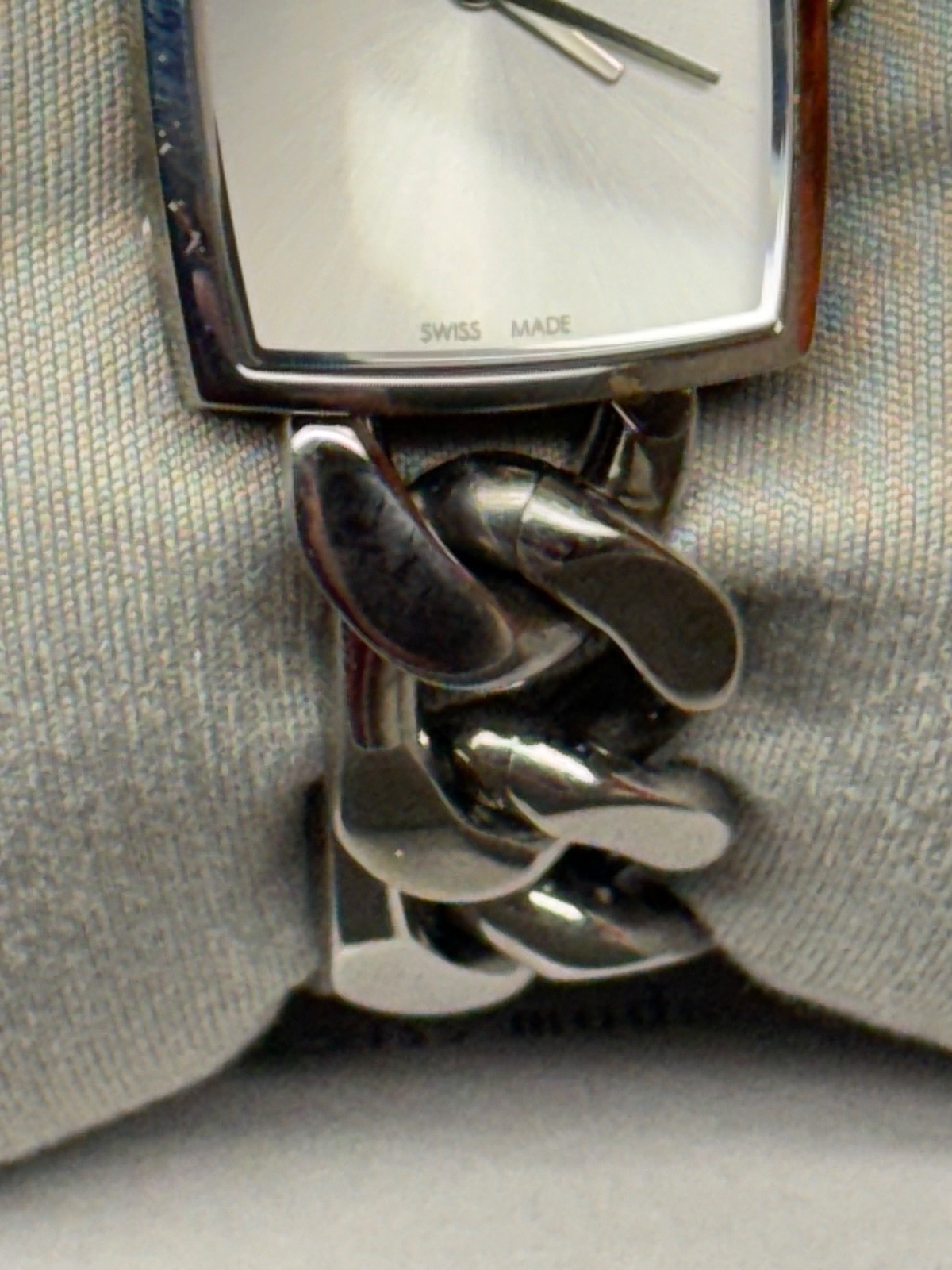 Women’s Calvin Klein Swiss Made Watch K5D 2M1 Stainless Steel Silver Tone Chain