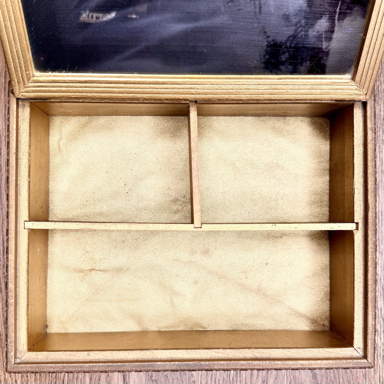 Vintage Estate Sale Brooch & Pin Lot 54 Pieces w/ 1940s Silhouette Jewelry Box