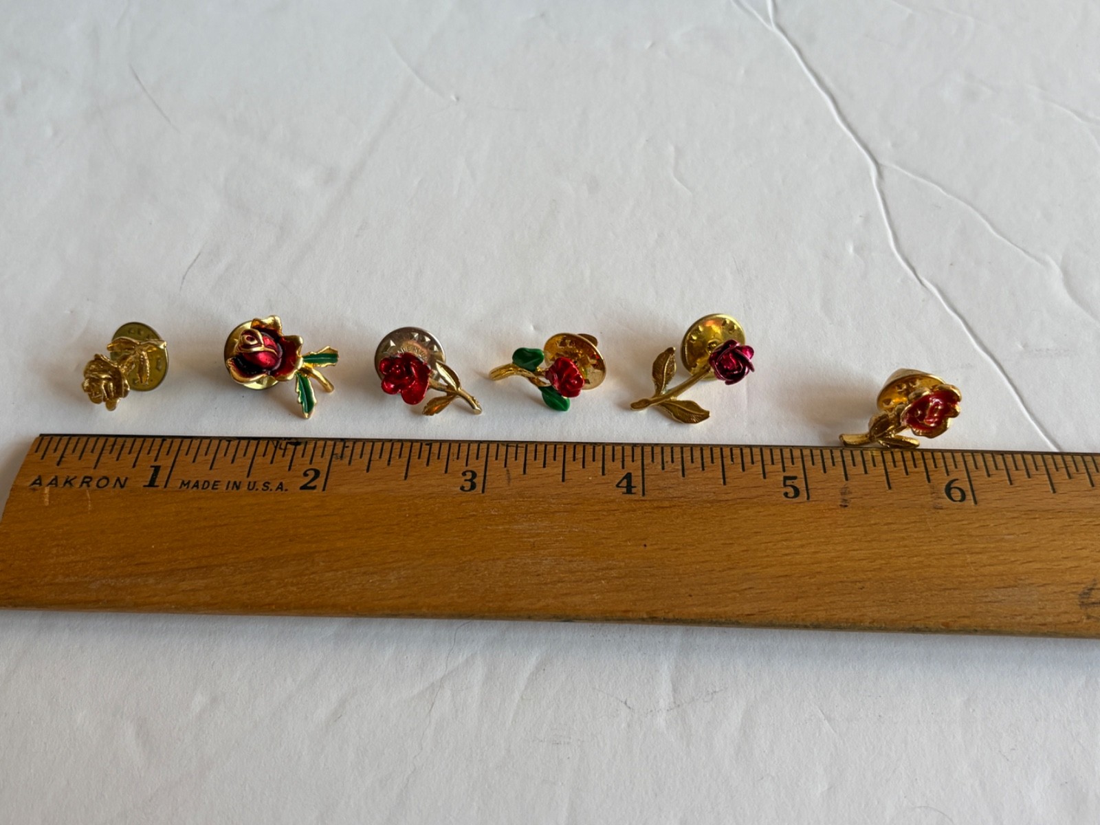 Floral Brooch Lot Of 26 Pins Metal Leather Enamel Porcelain Gold Tone