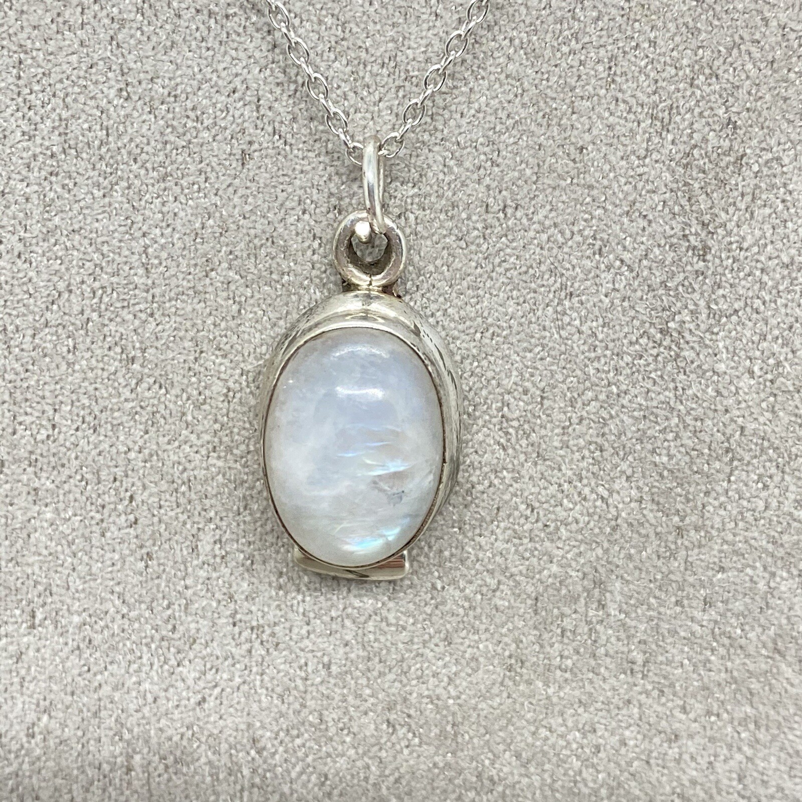 STERLING SILVER BEZEL SET MOONSTONE NECKLACE 18” 4.82 GRAMS