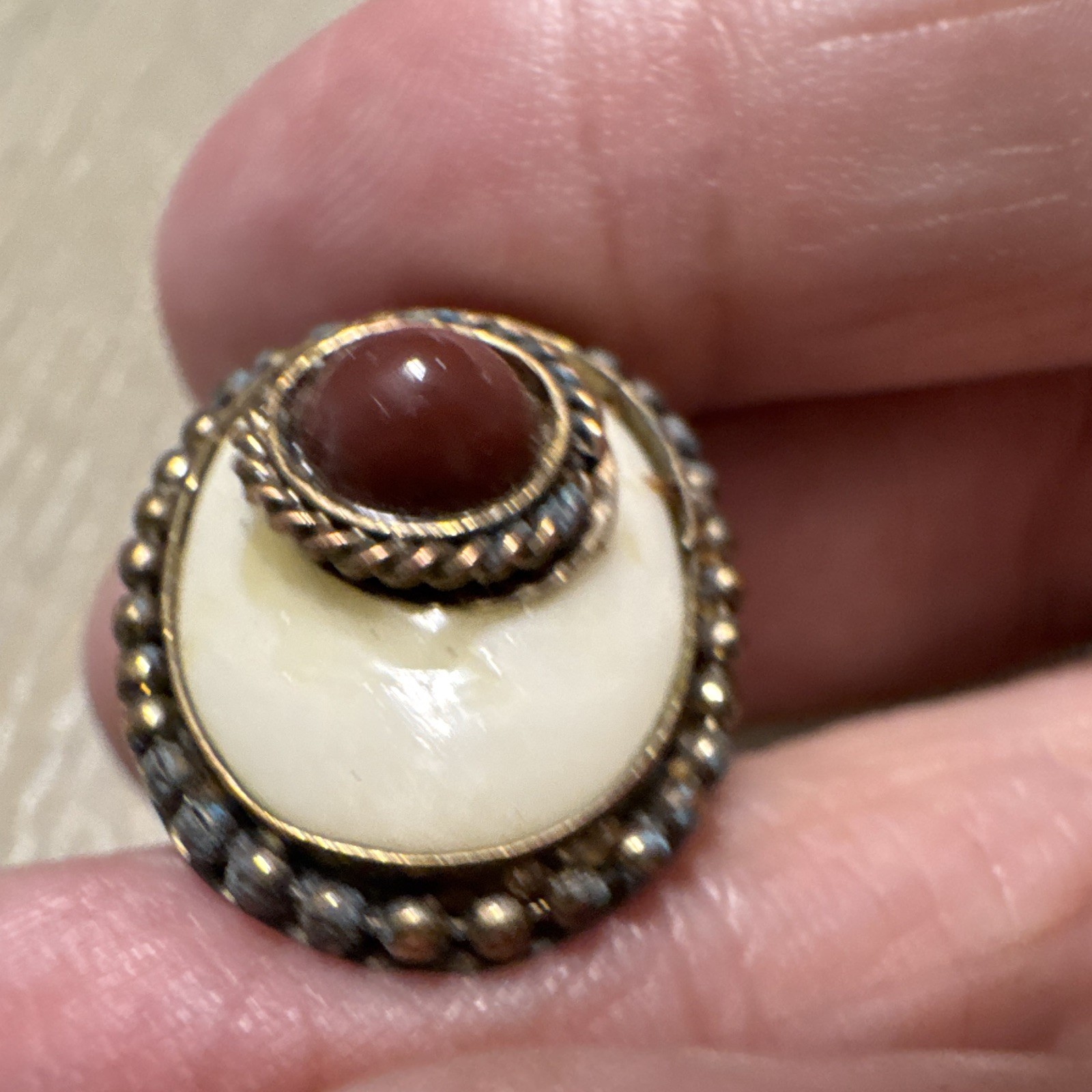 Oval Brass Pin Bezel Set Brown Cabochon w/ Ivory-Color Center Gold Tone