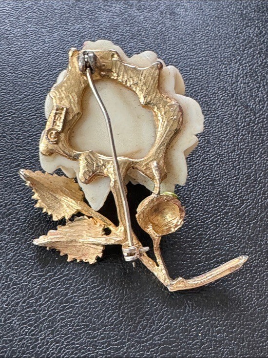 VTG Signed PELL White Rose Brooch Molded Resin Gold Tone Enamel Leaves 1960s