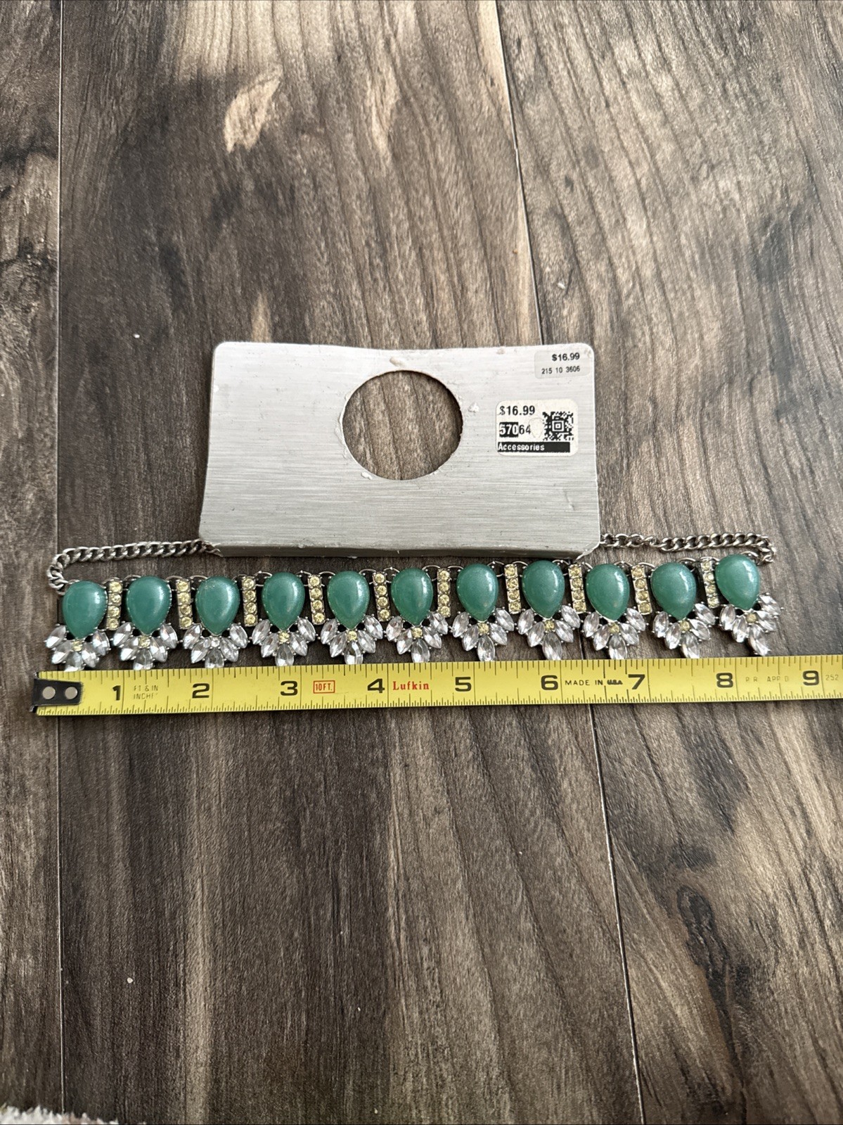 NWT Unbranded 9’ Green Frosted Turquoise Necklace