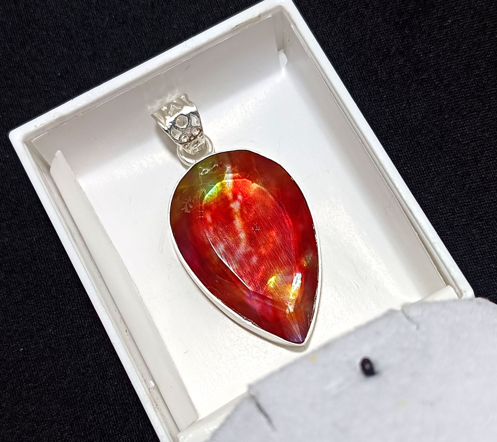 51.45 Ct Natural Ammolite Doublet Rainbow Pendant Gemstone with Sliver Chain