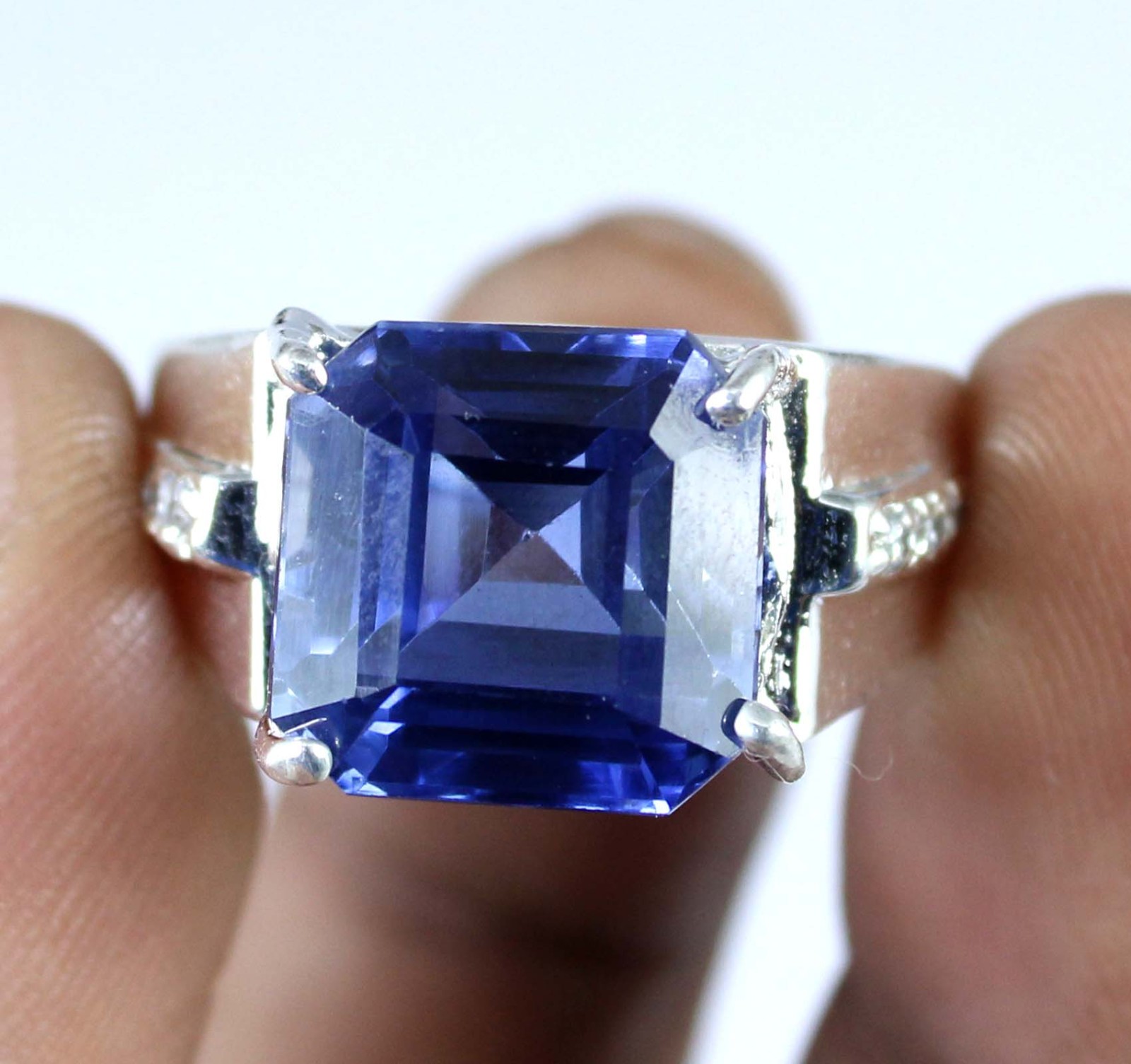 Blue Sapphire 15.56 Ct/12 mm Natural Octagon Cut Gemstone Certified Men’s Ring