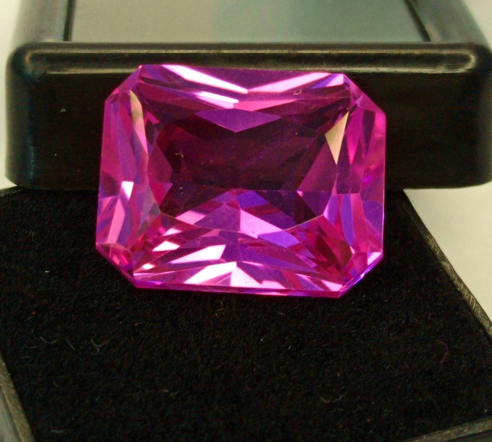 Certified Pink 18-20 Ct Sapphire Natural VVS Emerald Cut Loose Gemstone RK269